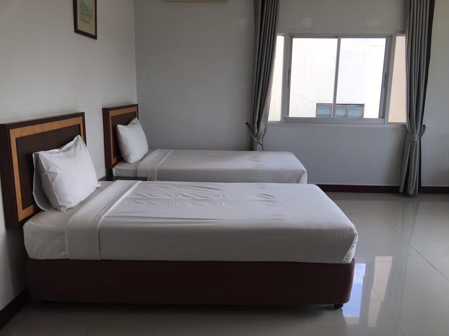 Deluxe Double or Twin Room - Photo 3