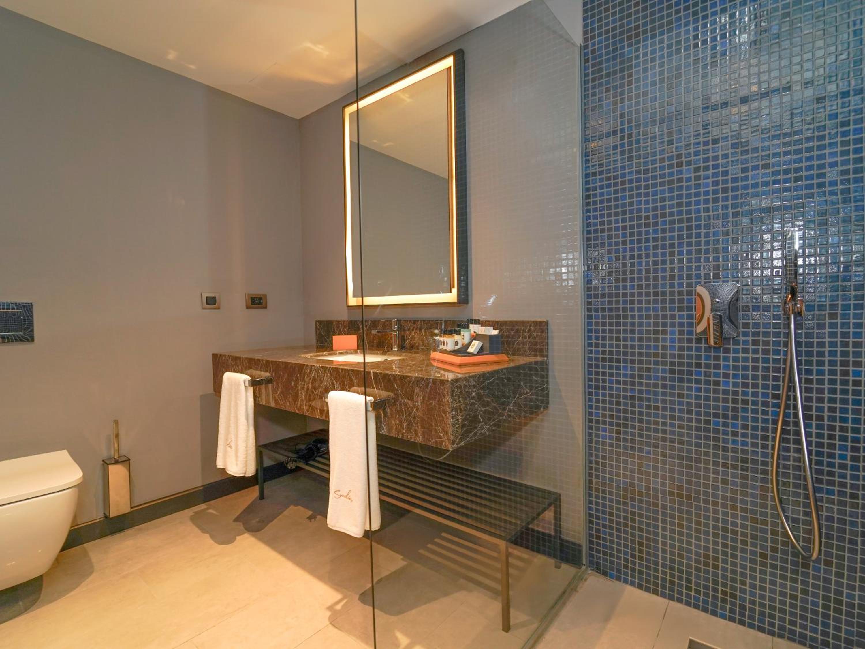 Standard Double Room - Photo 4