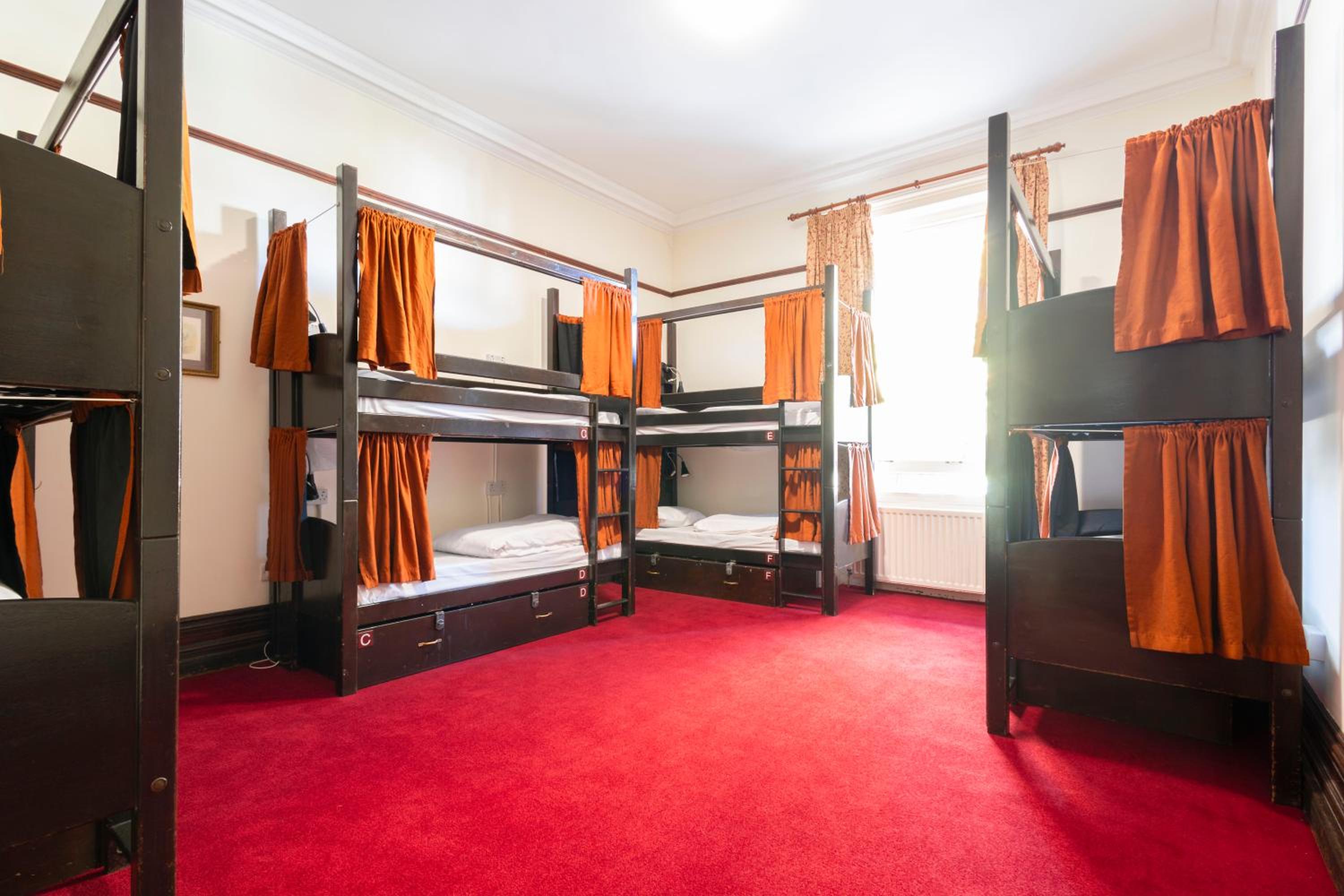 Bed in 8-Bed Female Dormitory Room photo 1