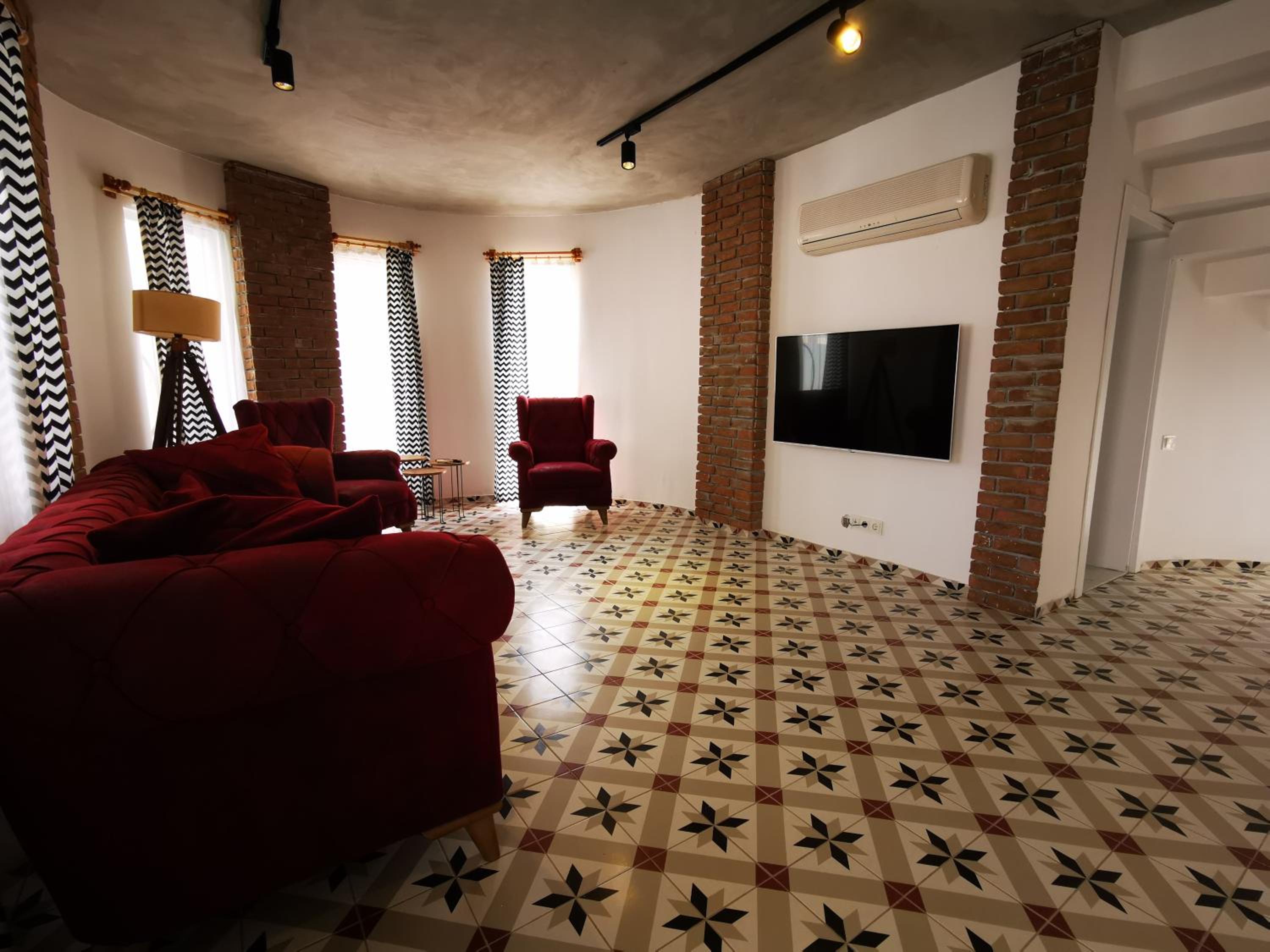 Three-Bedroom Villa photo 2