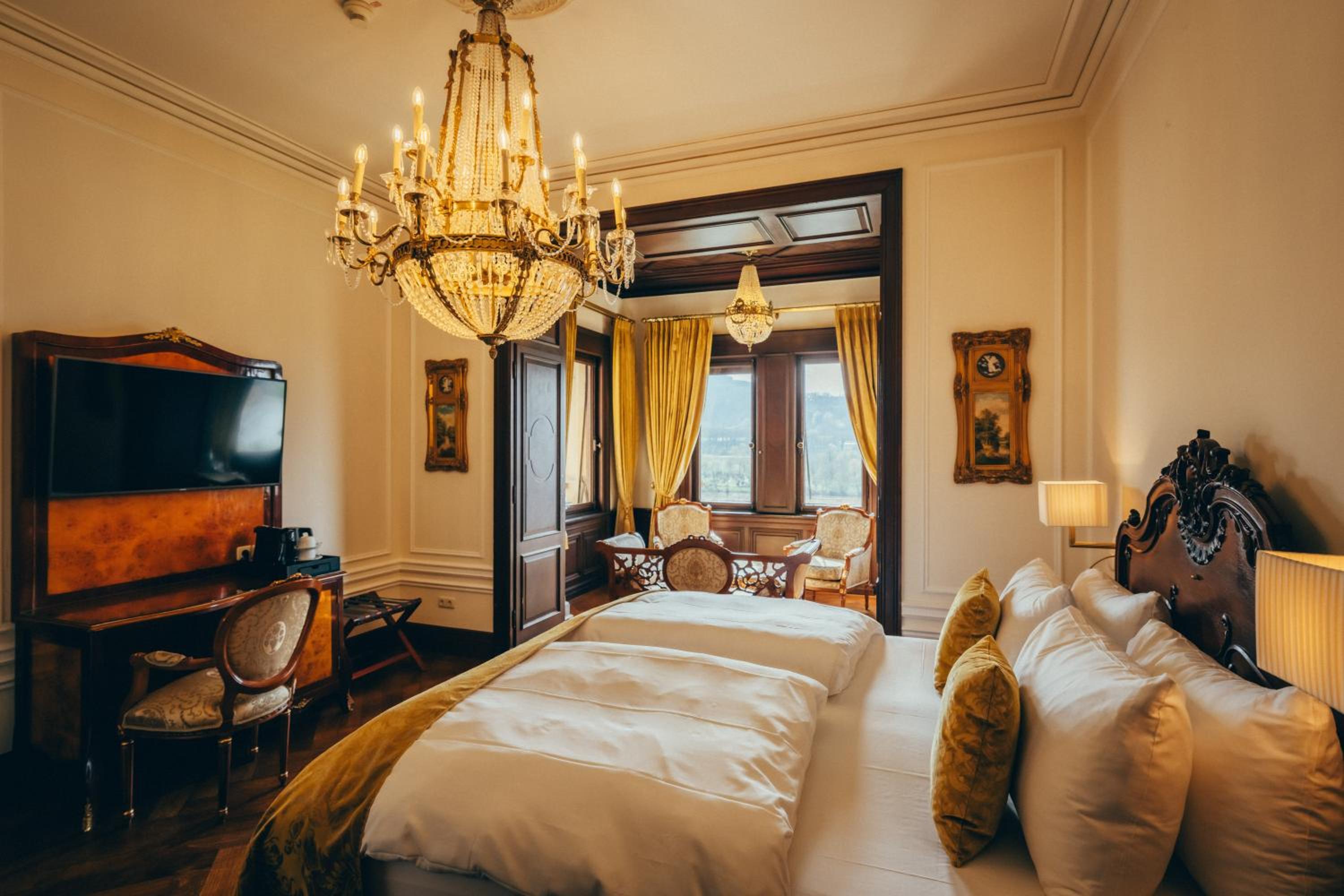 Moselle view, Junior Suite, 1 King, River view