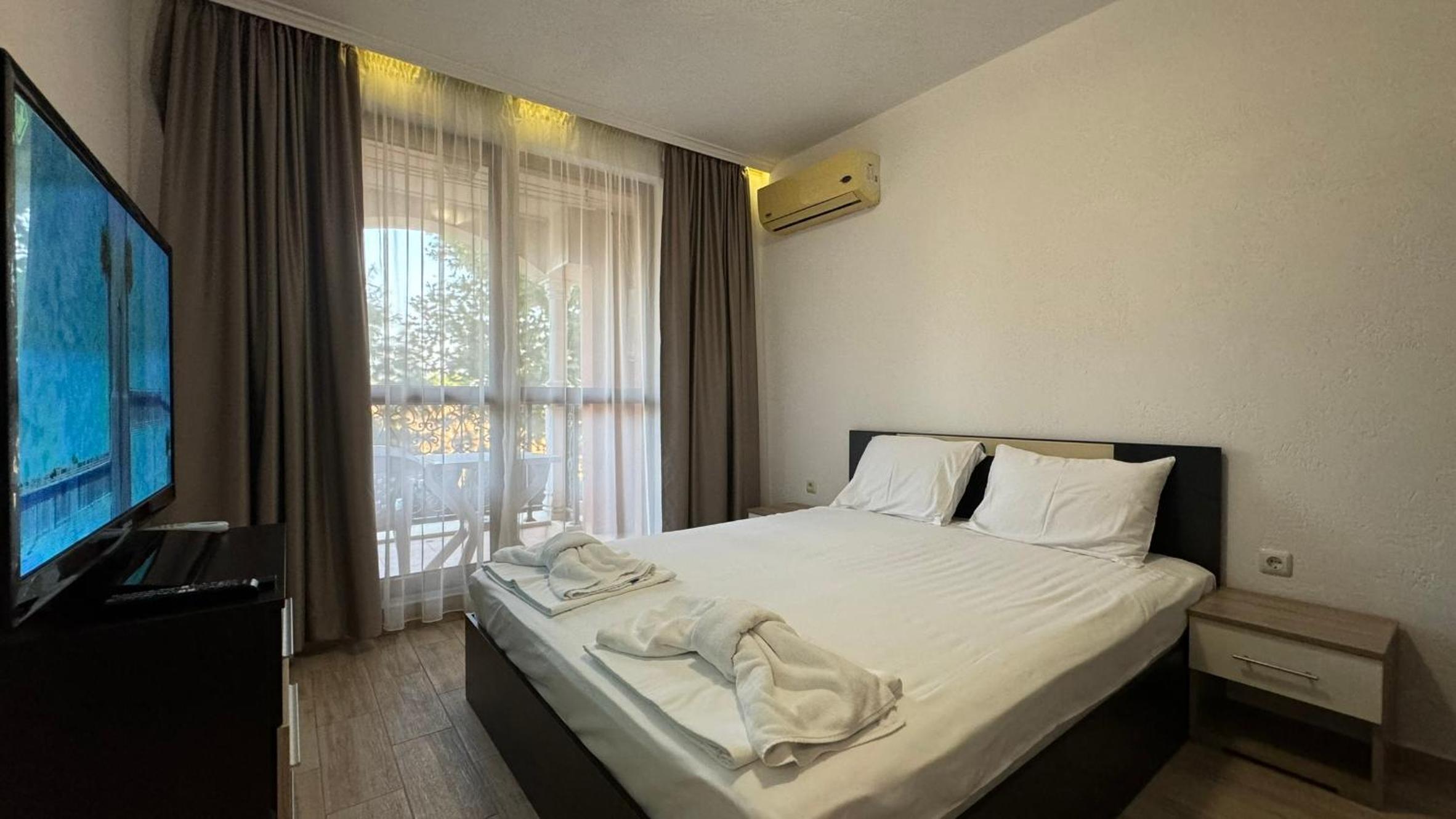 One-Bedroom Apartment with Garden View photo 1