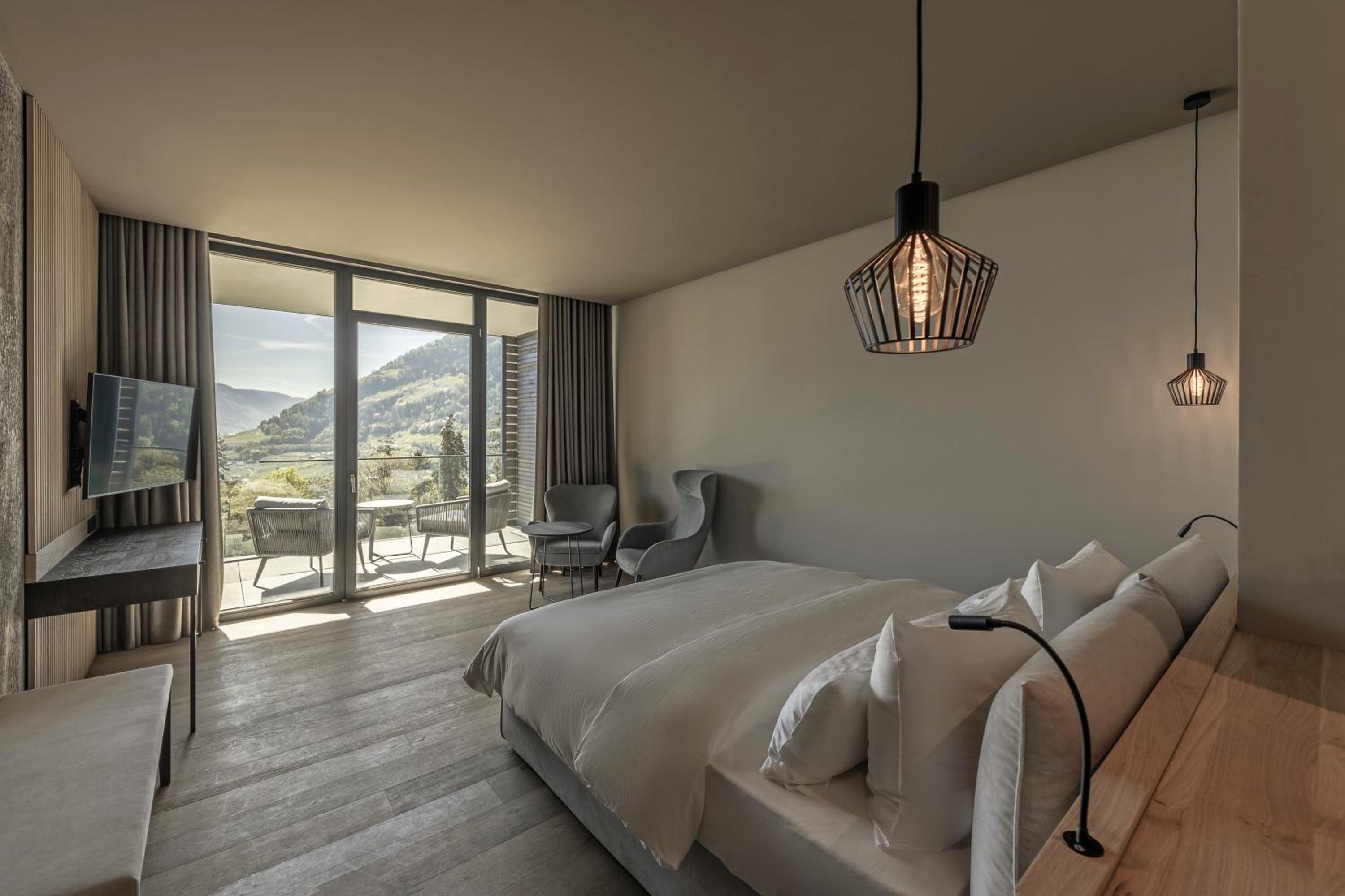 Superior "Rooftop" Suite