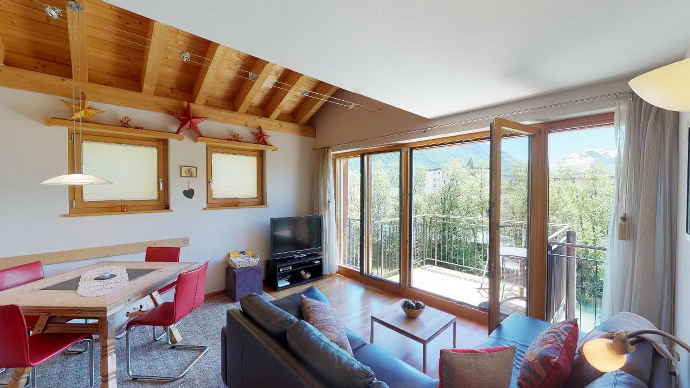 Apartment with Mountain View photo 1