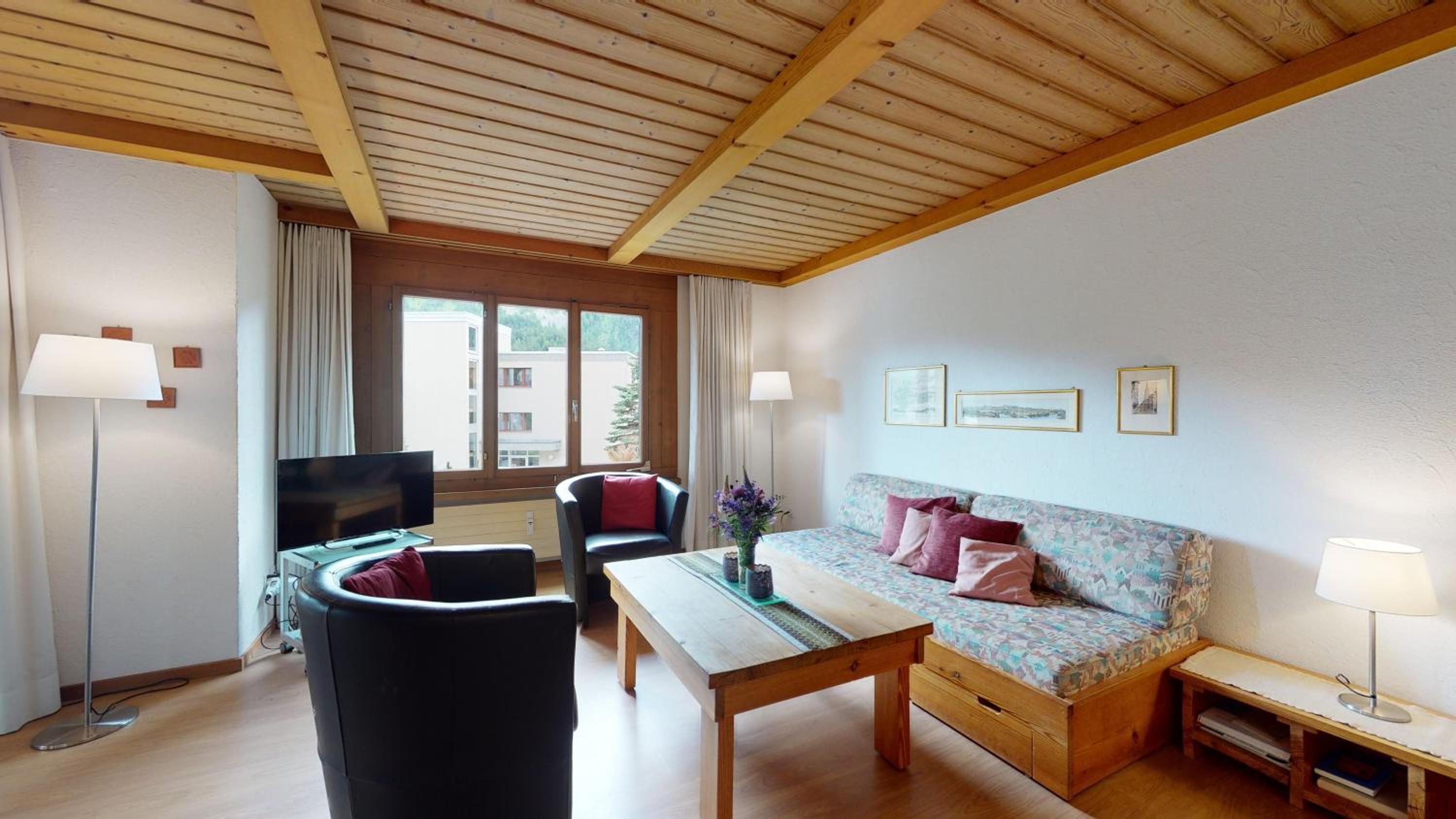 Apartment with Mountain View photo 2