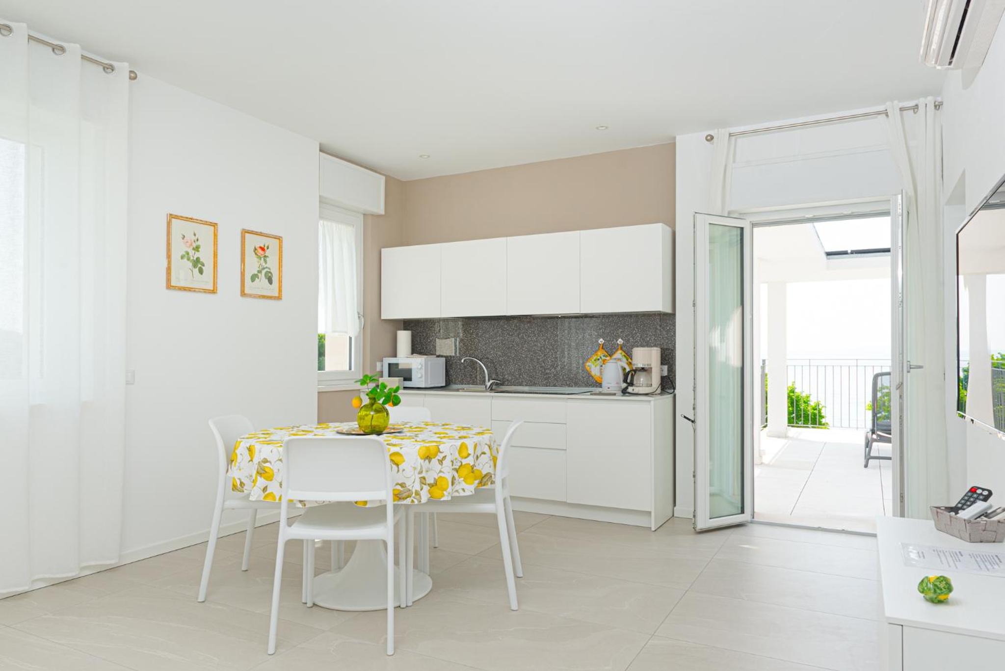 Apartment with Lake View photo 3