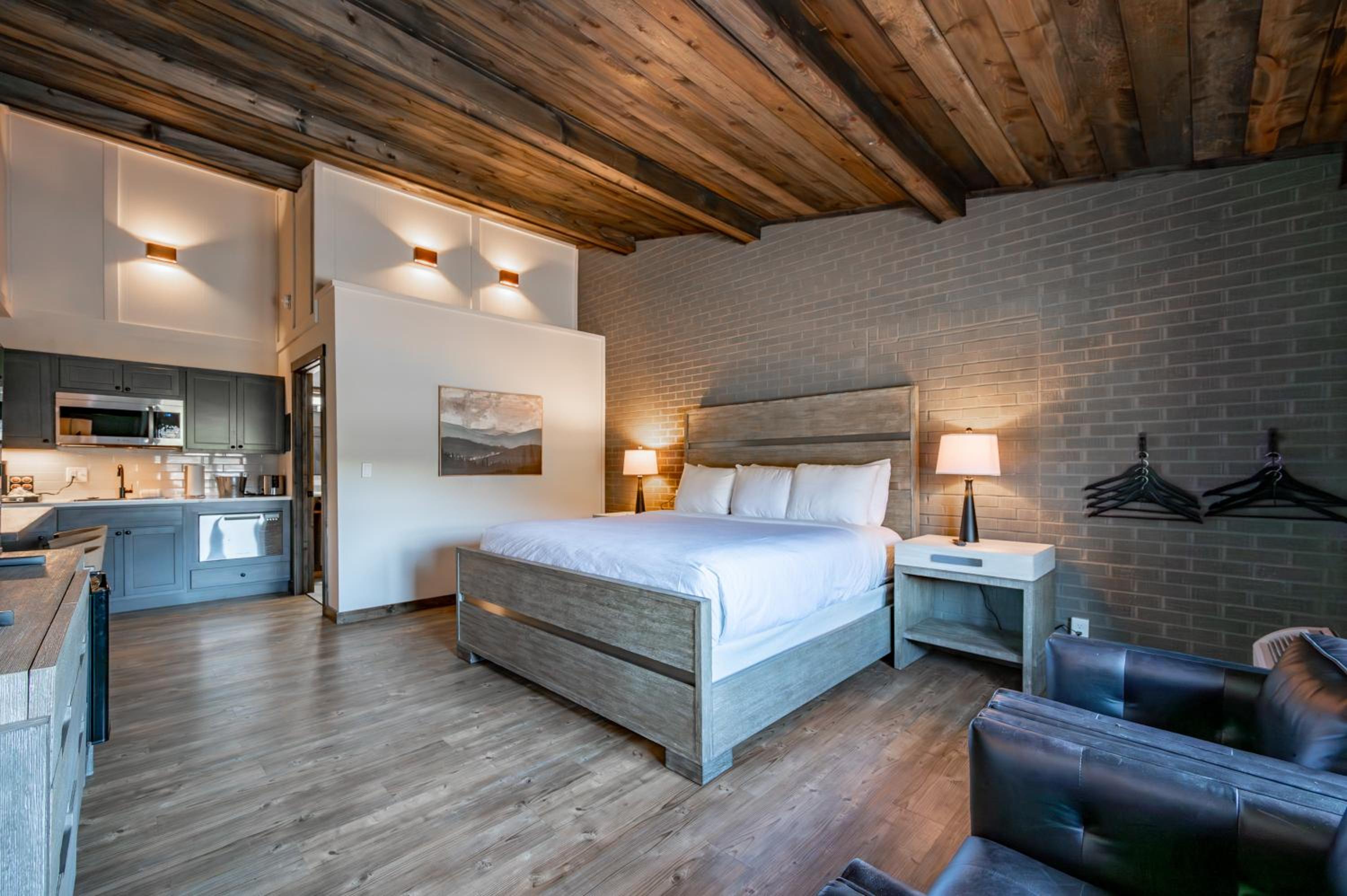 One-Bedroom House photo 1