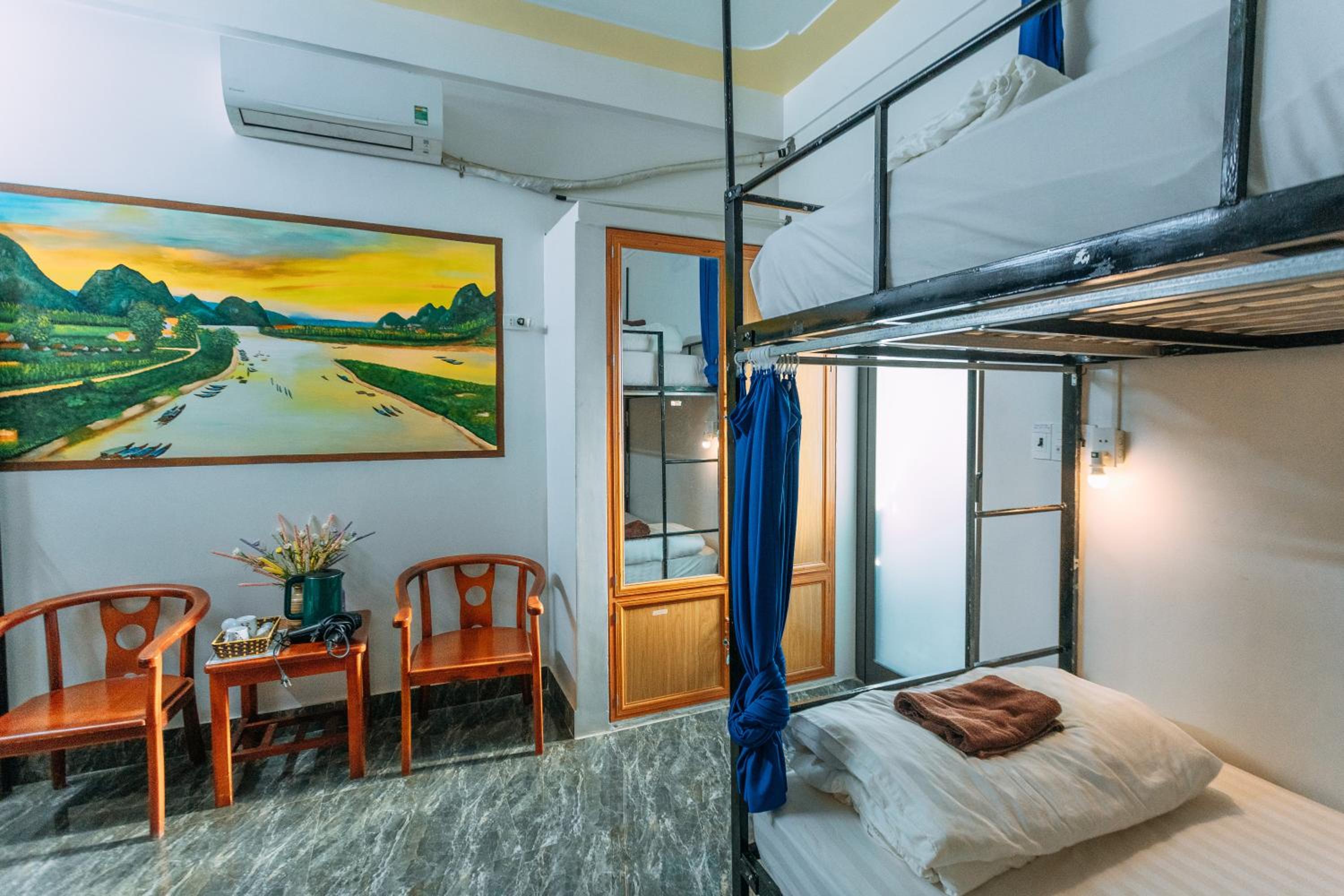 Bed in 8-Bed Mixed Dormitory Room photo 2