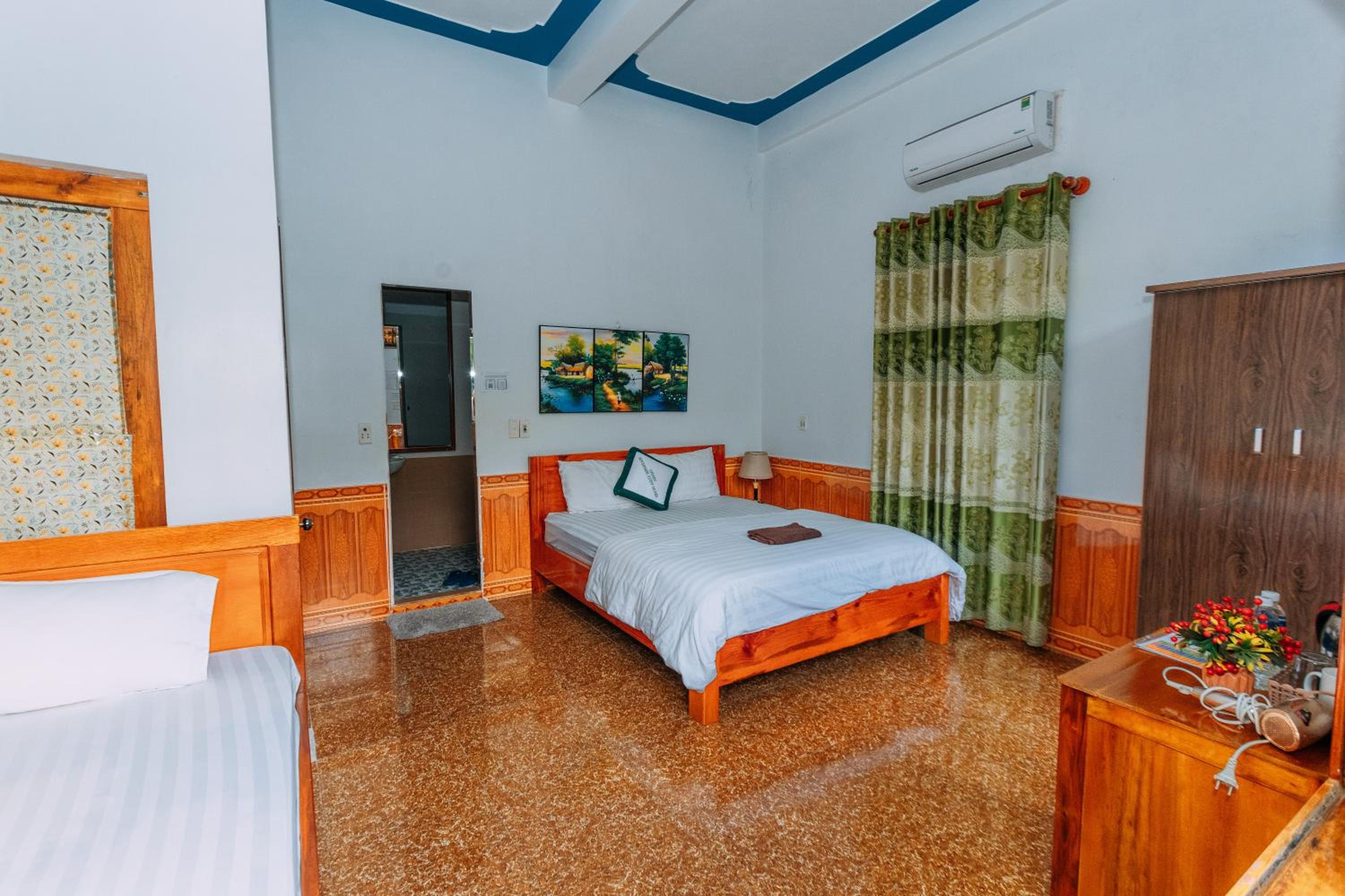 Deluxe Double or Twin Room with River View