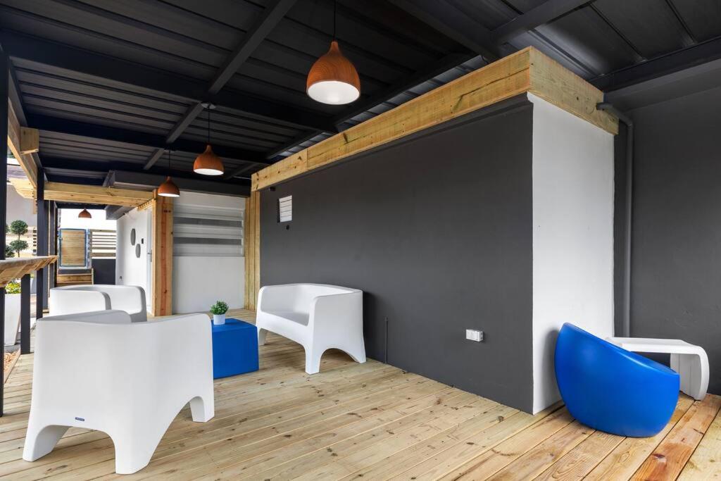 One-Bedroom Apartment photo 3