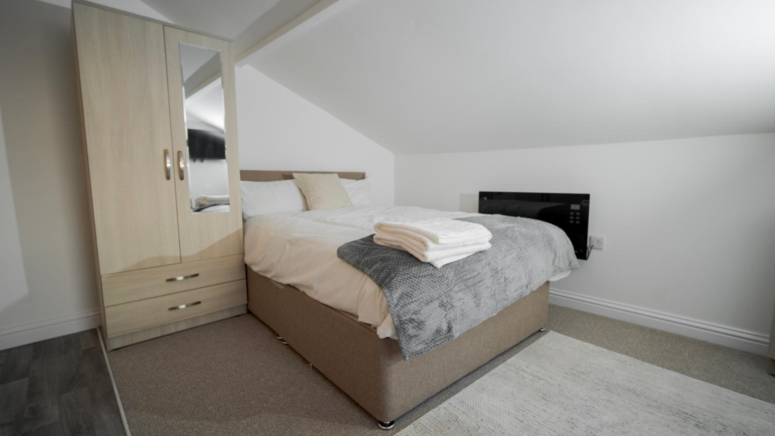 Studio Apartment photo 1