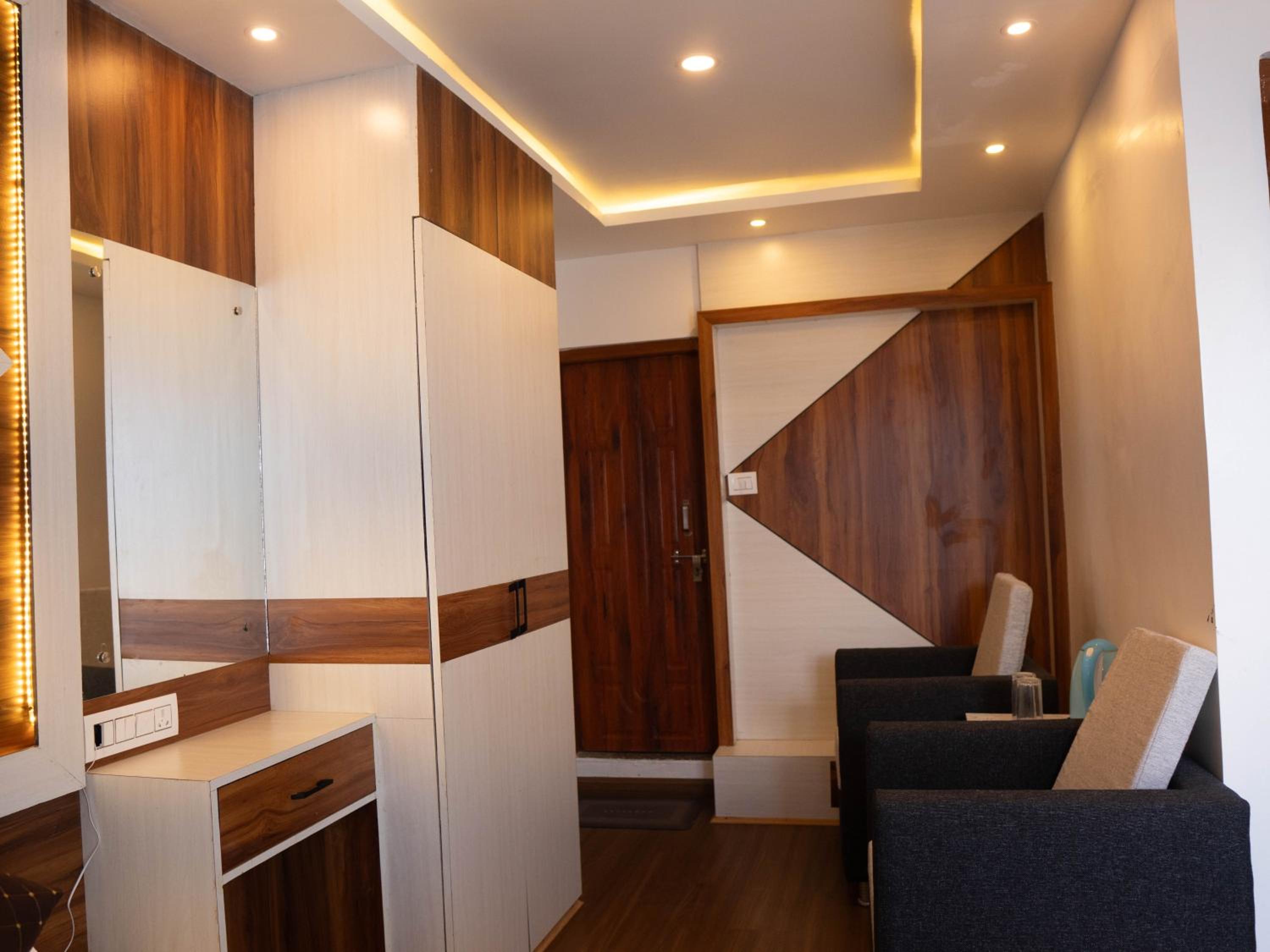 Deluxe King Room photo 3