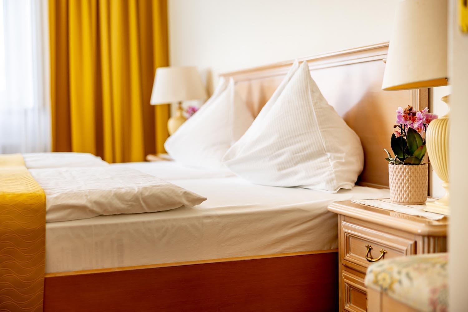 Business Double Room - Photo 9