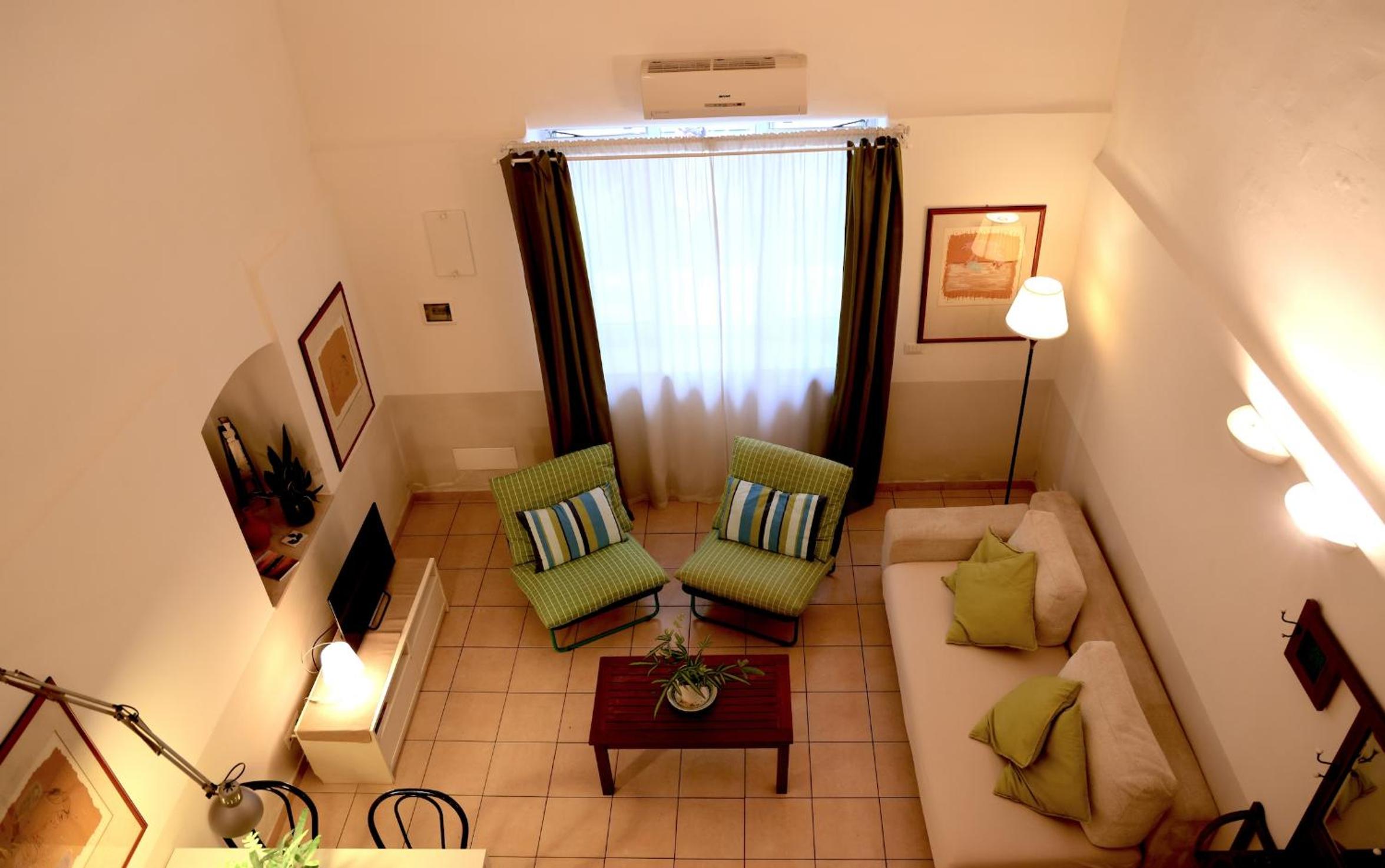 One-Bedroom Apartment