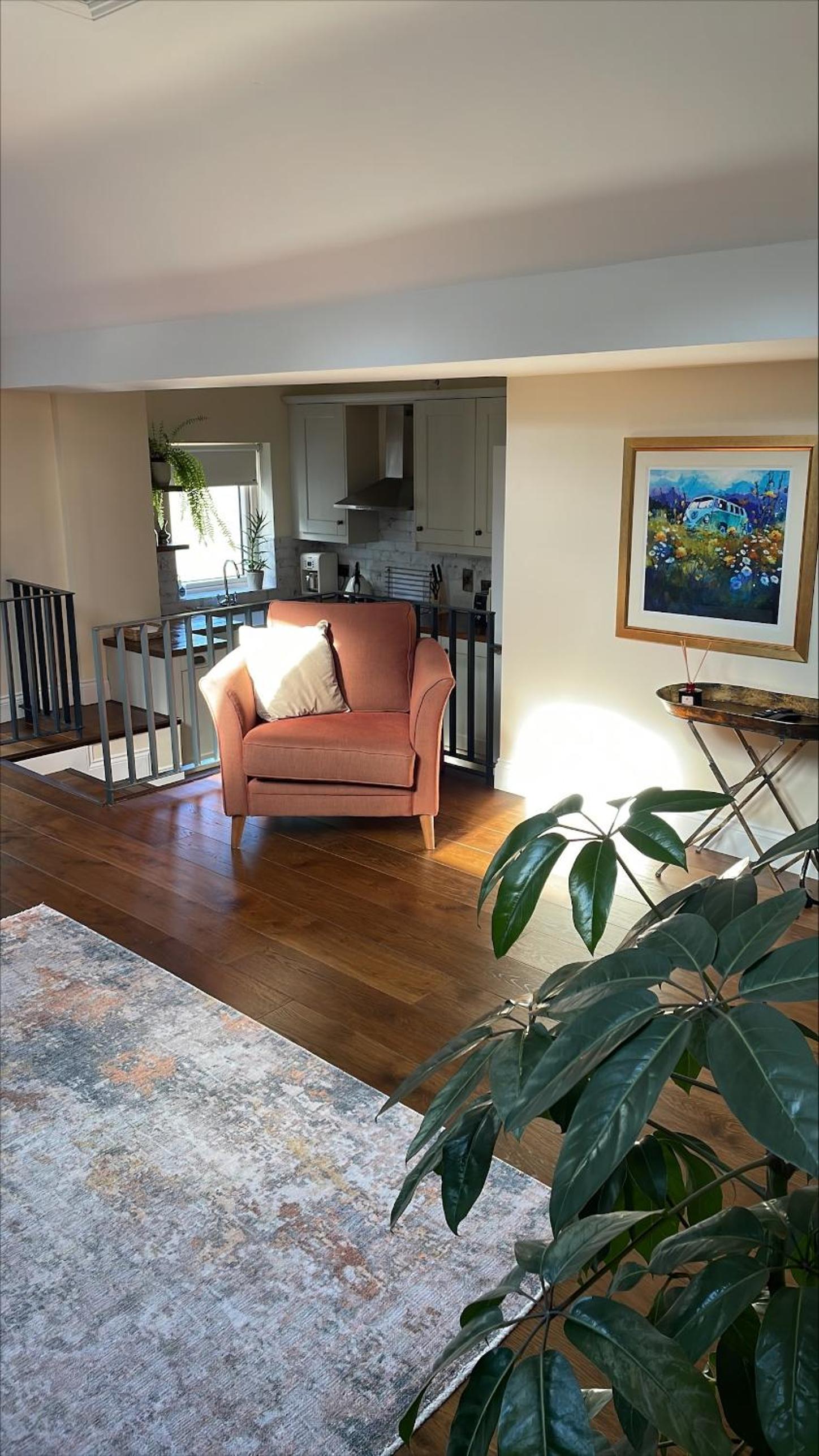 Classic One-Bedroom Apartment with King Bed photo 1