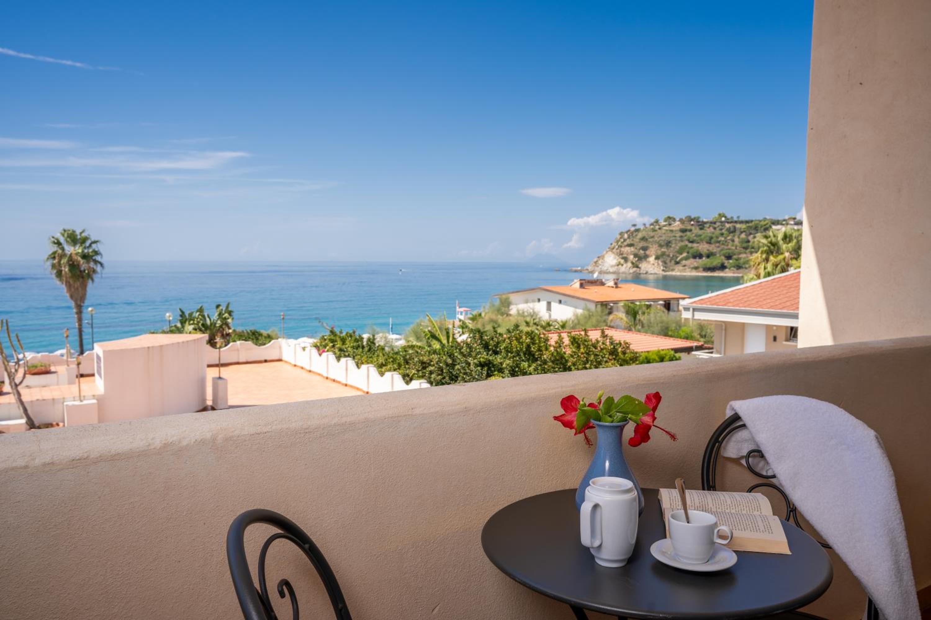  Suite with Sea View - Photo 3