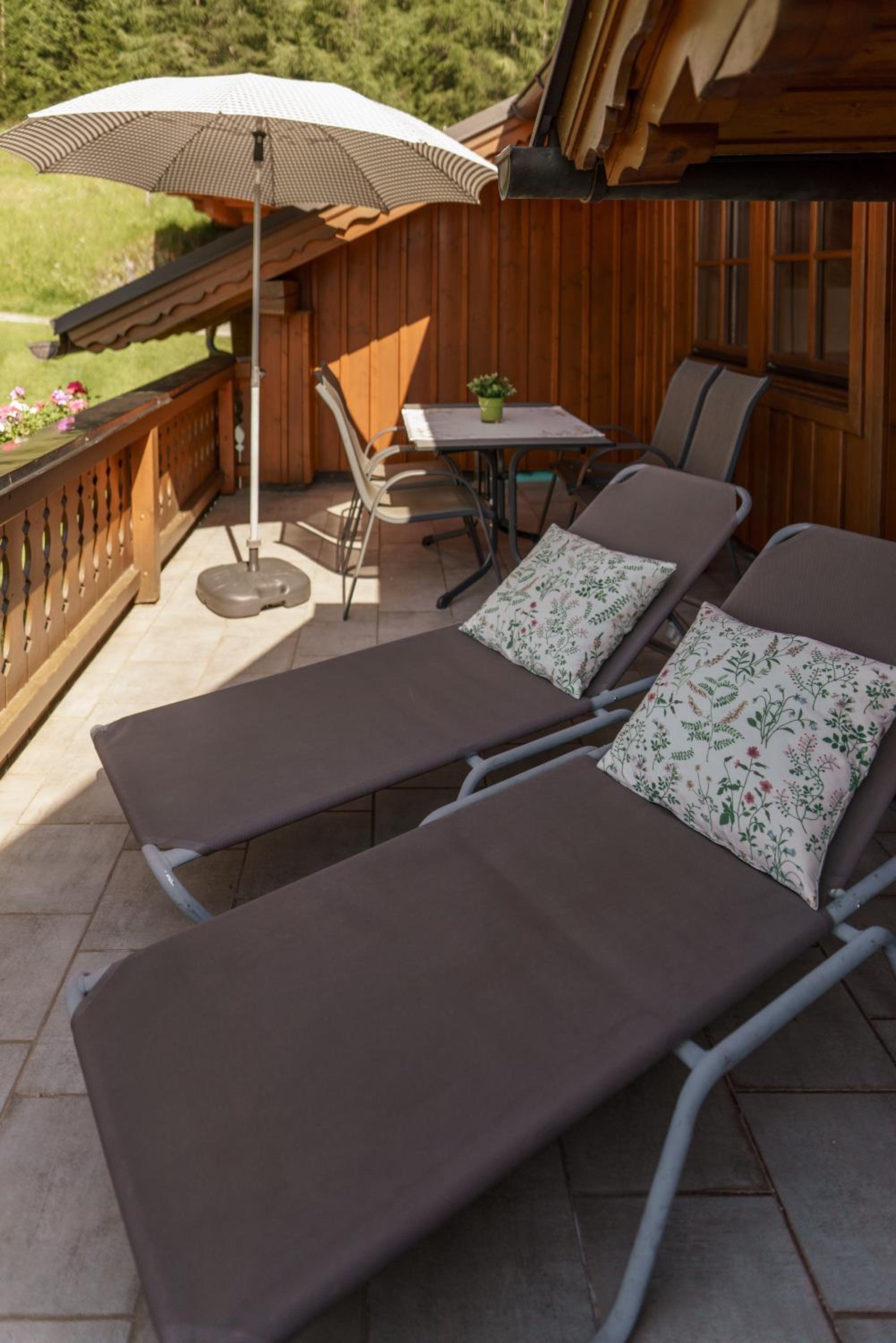 Apartment with Terrace photo 2