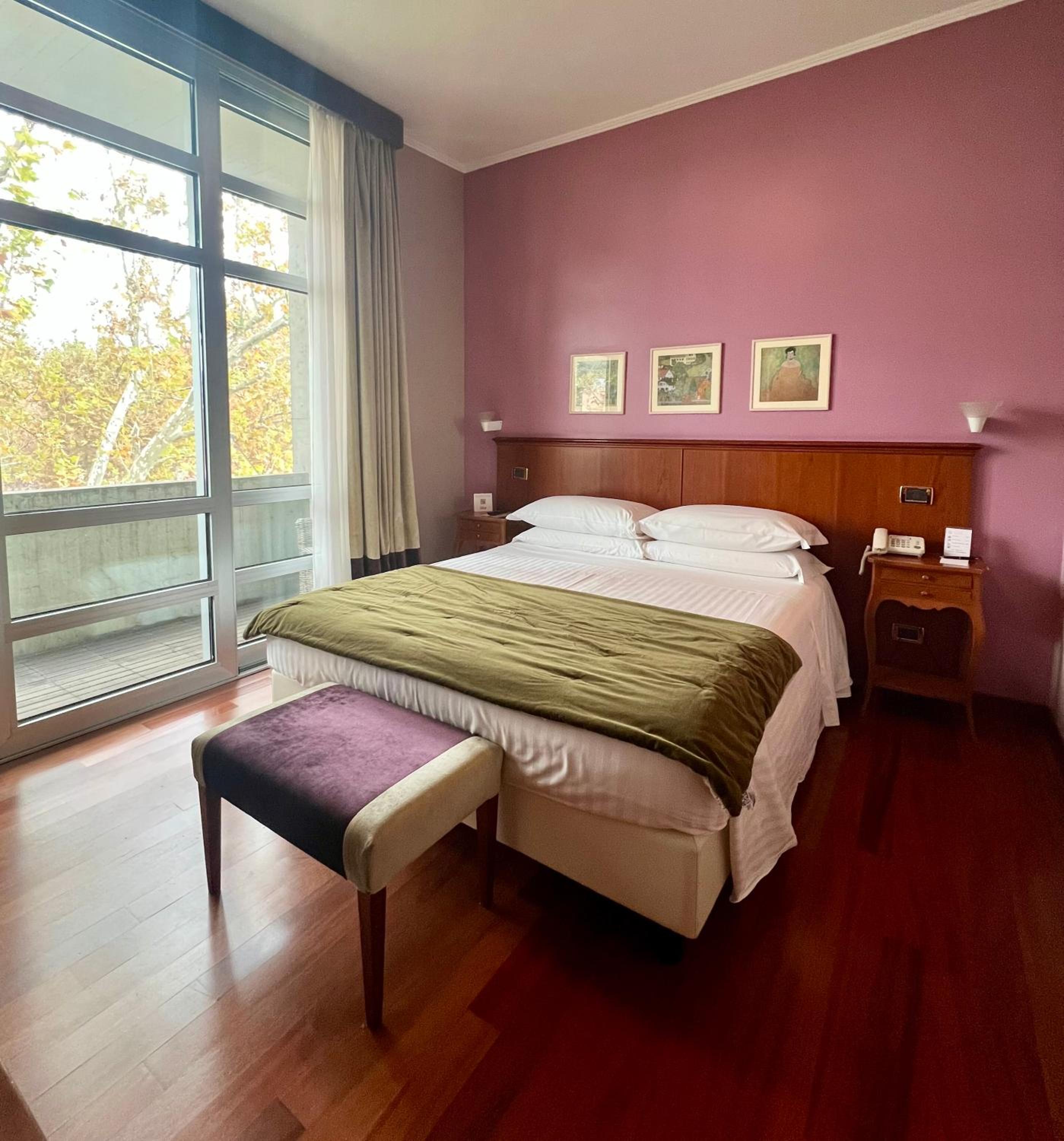 Executive Room photo 1