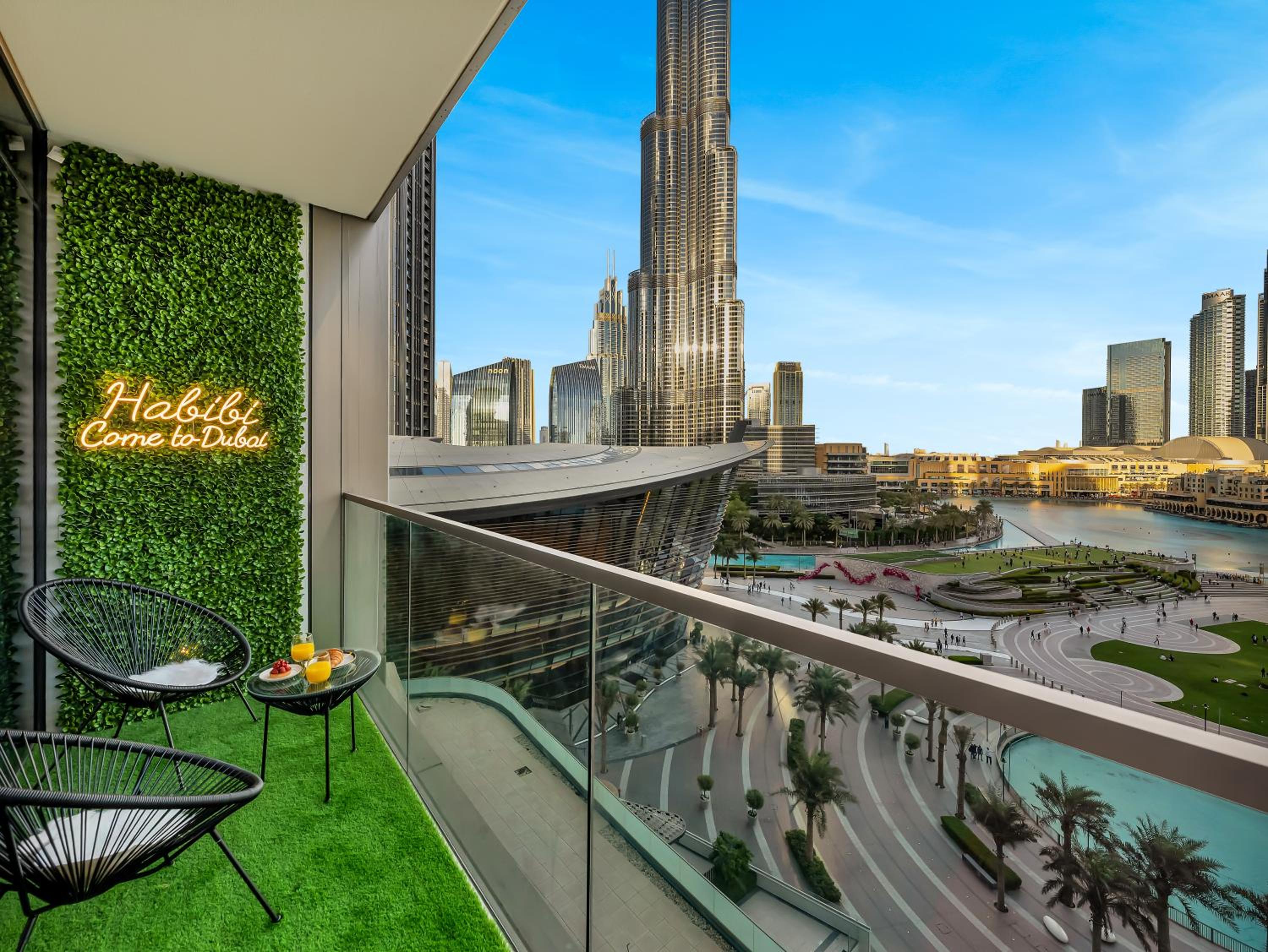 Apartment with View and Balcony photo 1