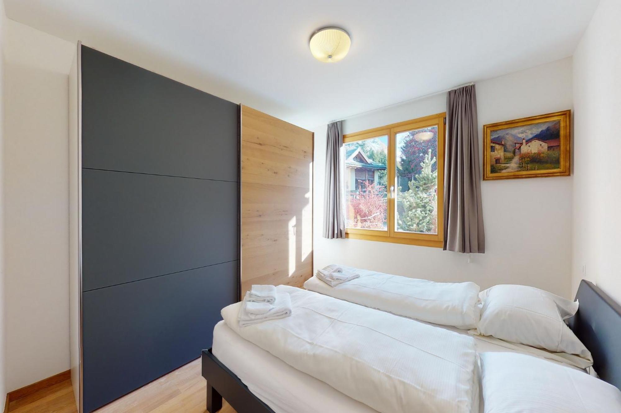 Apartment with Mountain View photo 2