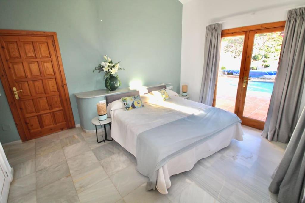 Villa de Tres Habitaciones