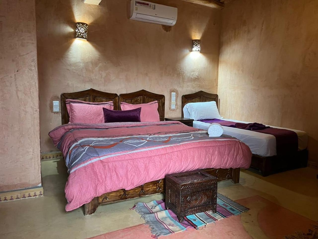 Double Room with Extra Bed photo 3