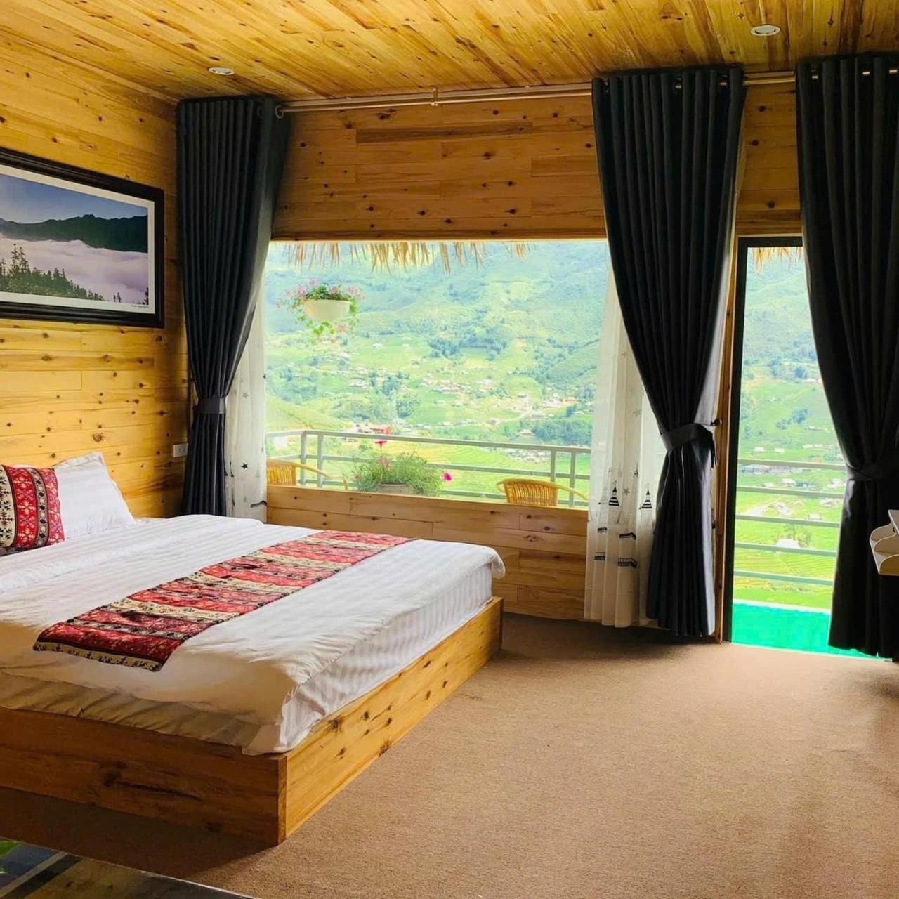 King Room with Mountain View