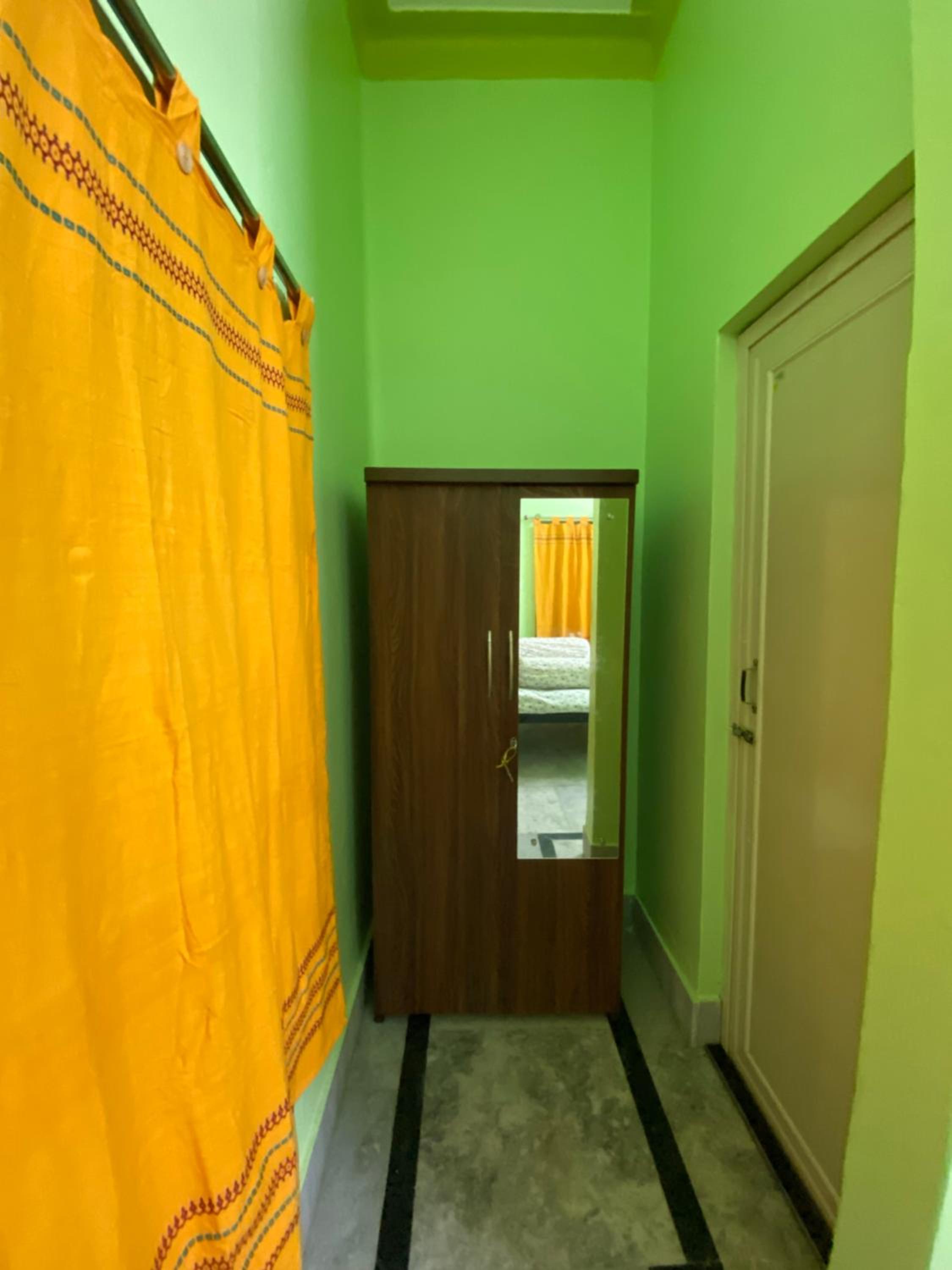 Budget Double Room photo 2
