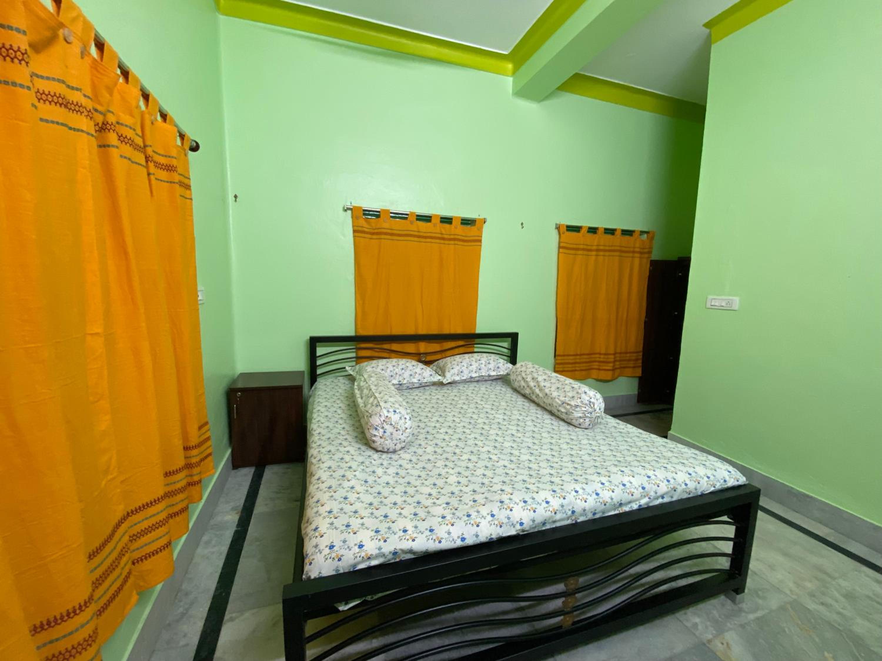Budget Double Room photo 1