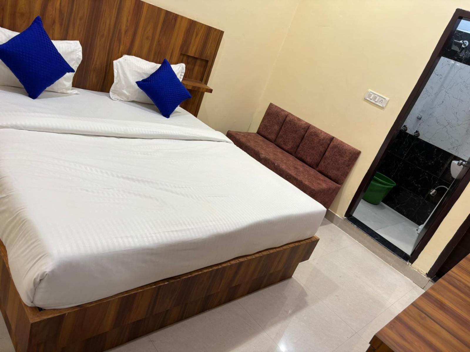 Deluxe Double Room photo 2