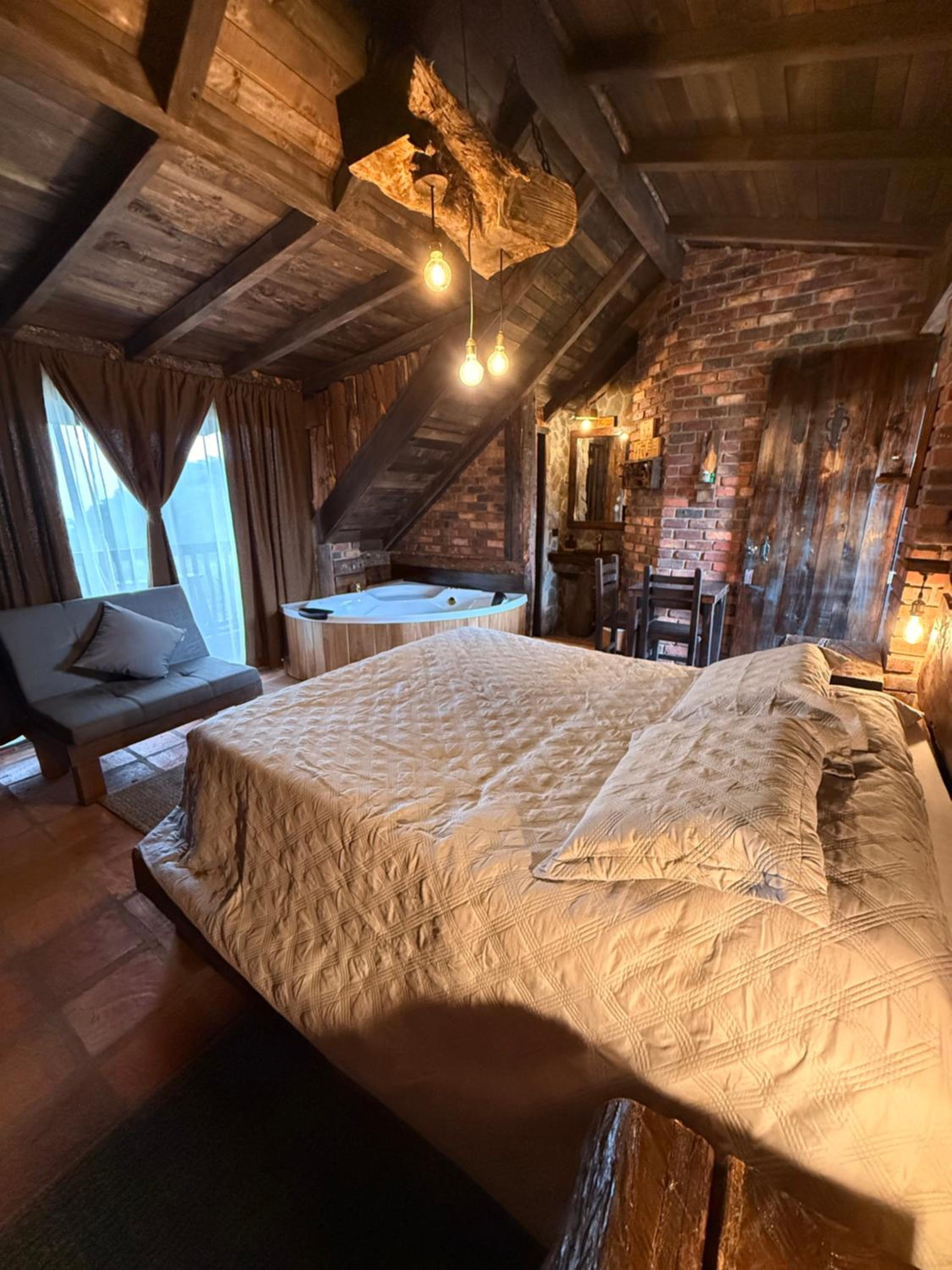 King Suite with Balcony photo 1
