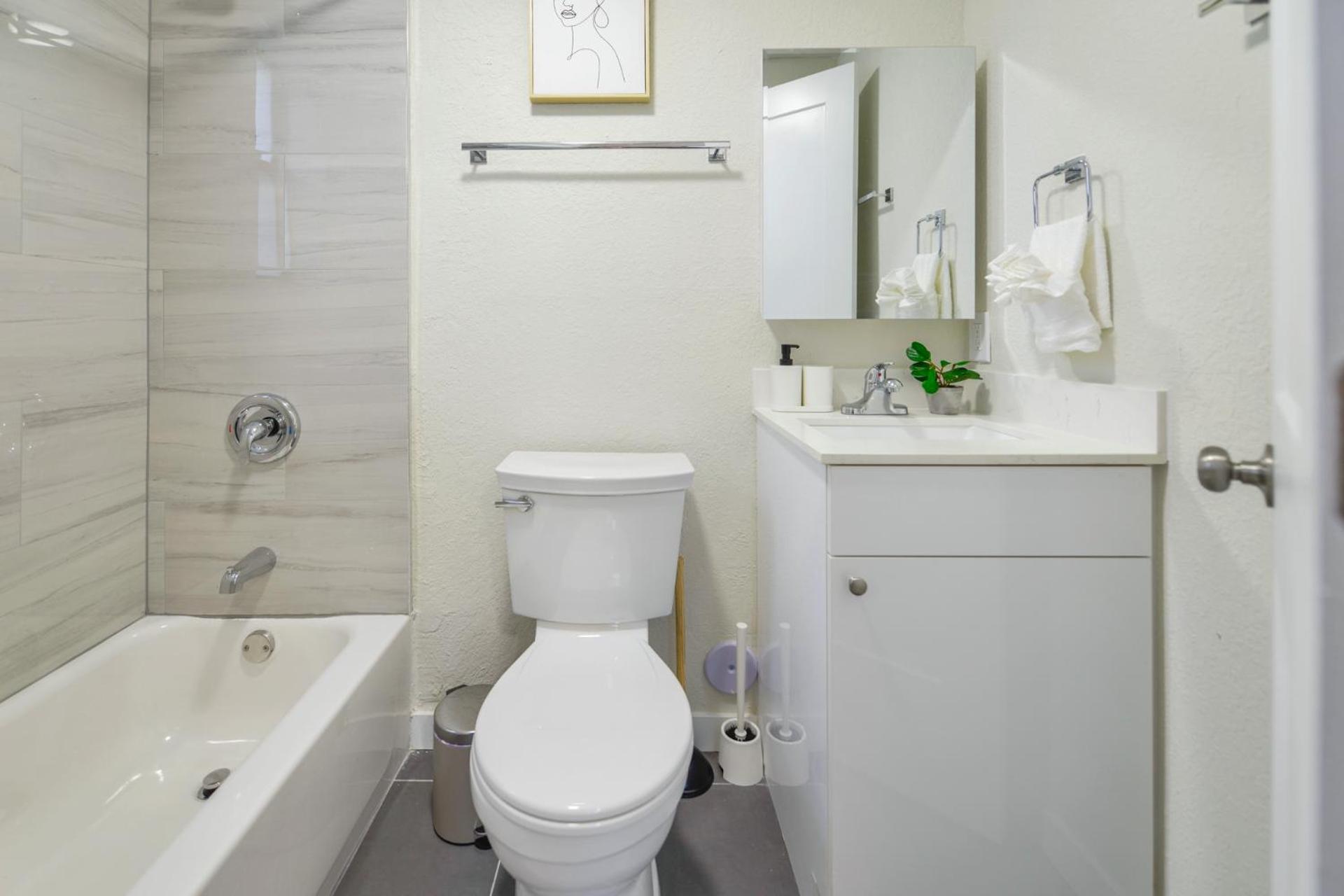 Studio Apartment photo 2