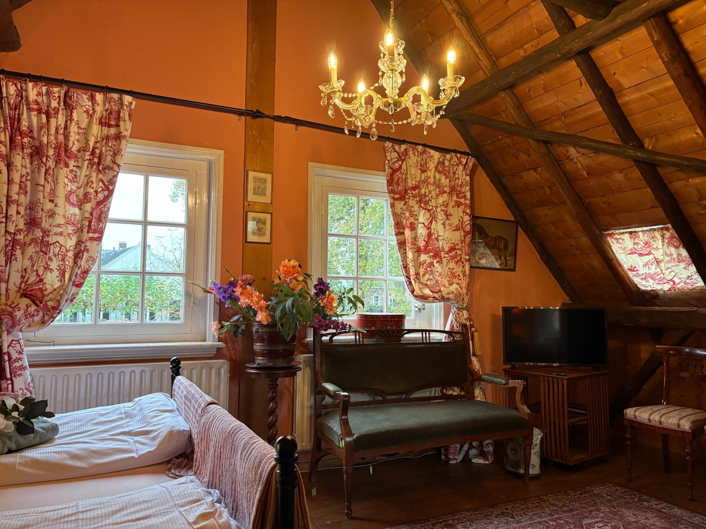 Superior Twin Room with Garden View - Photo 4