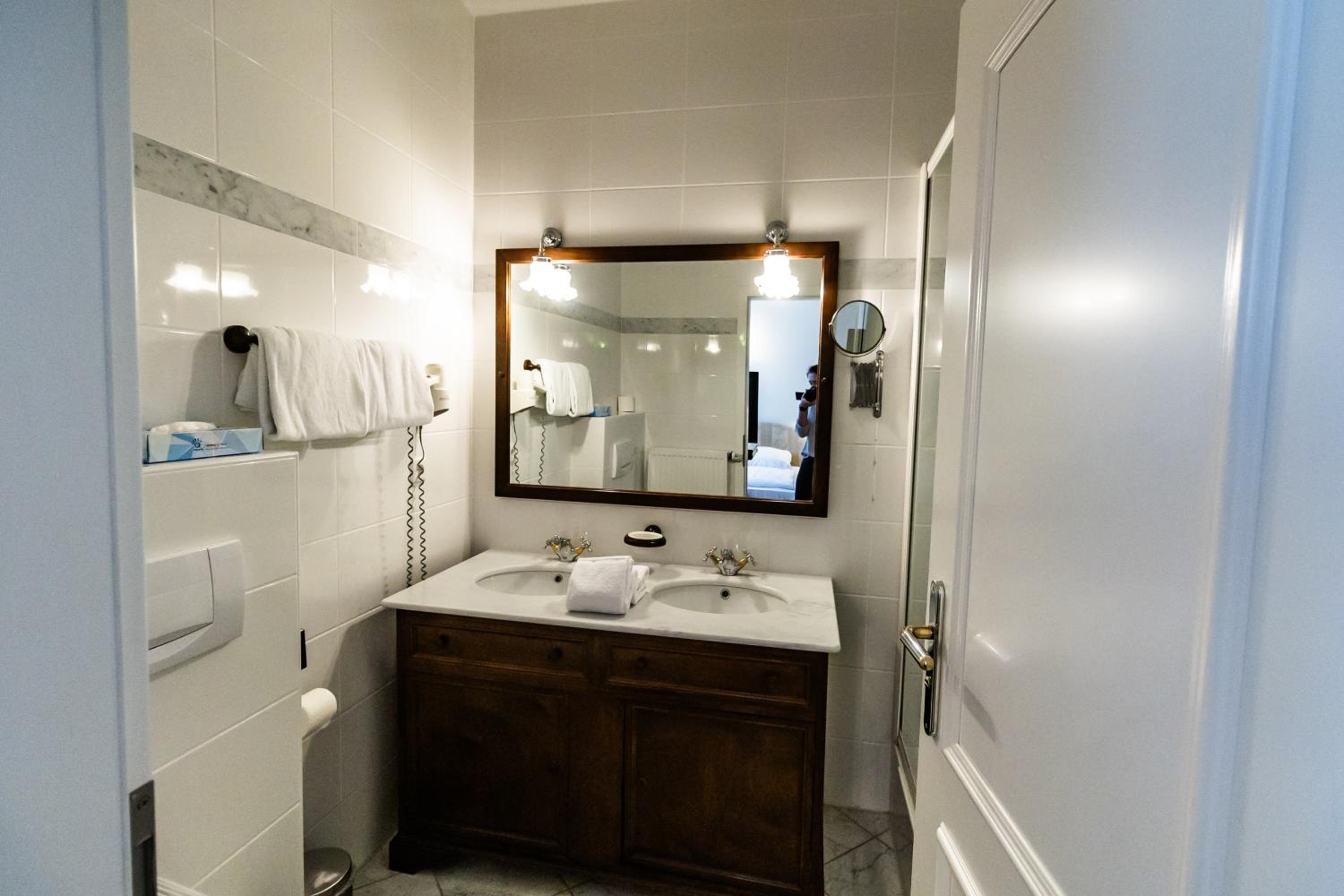 Double Room with Private Bathroom photo 2