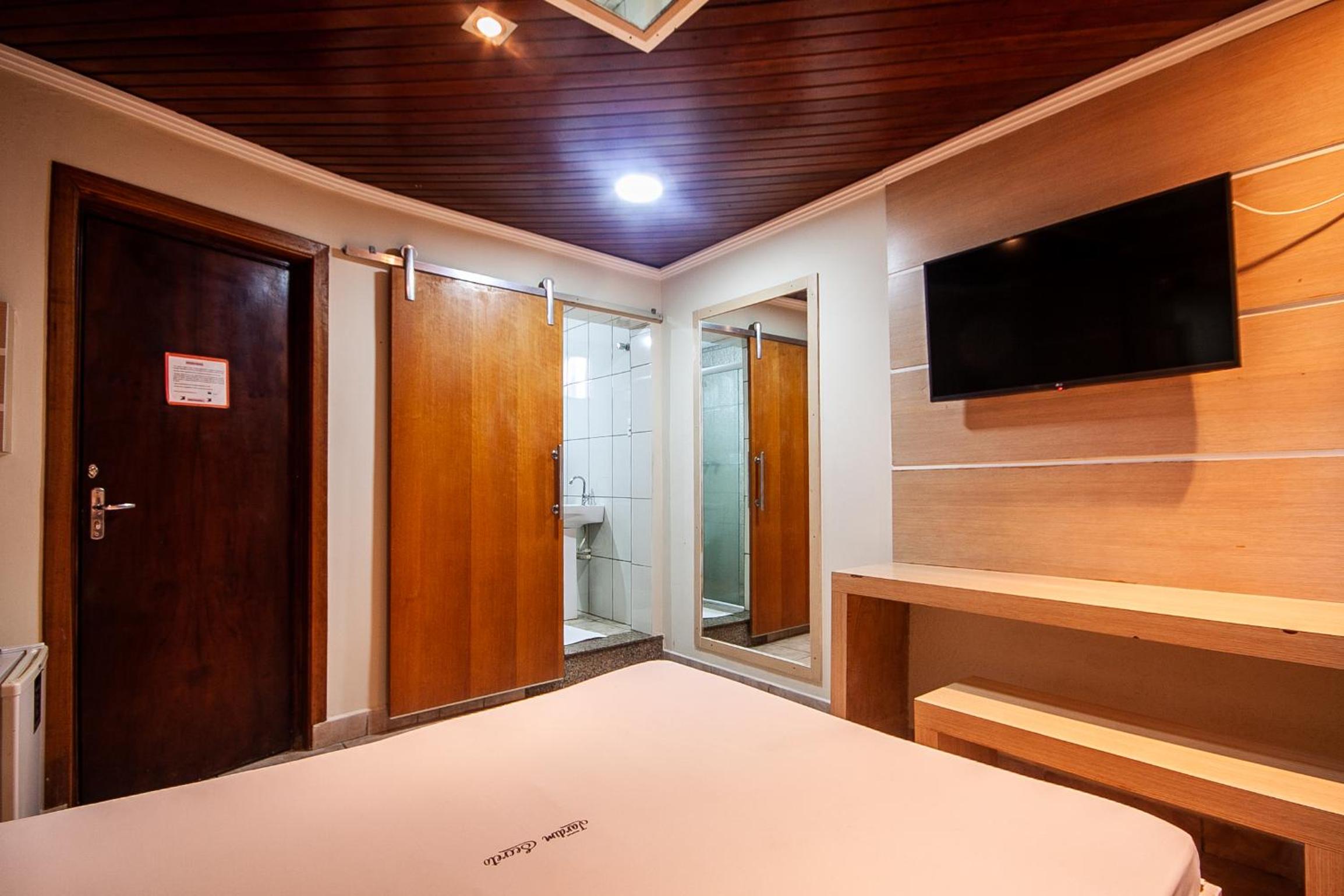 Suite photo 1