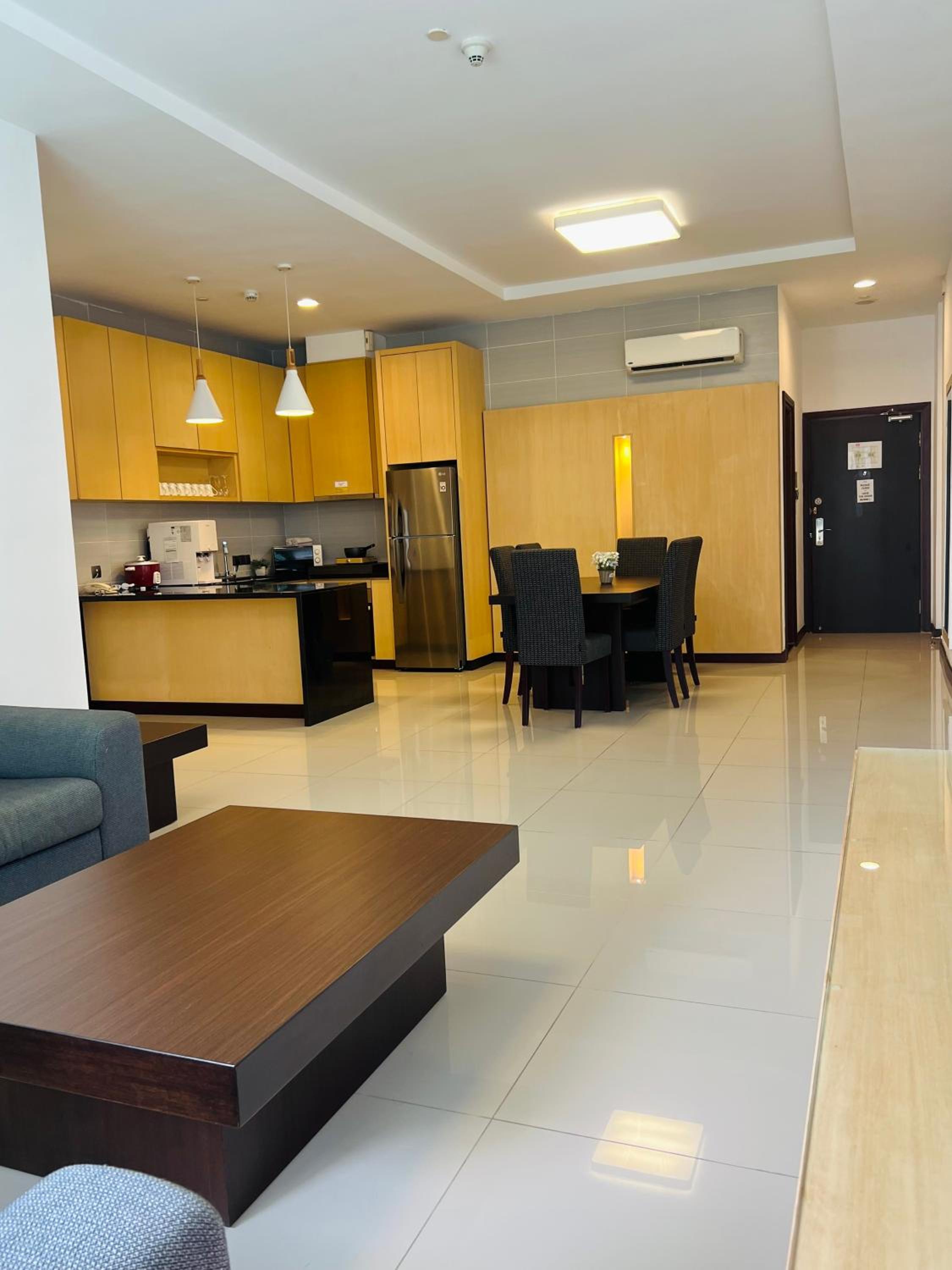 Four-Bedroom Deluxe Apartment