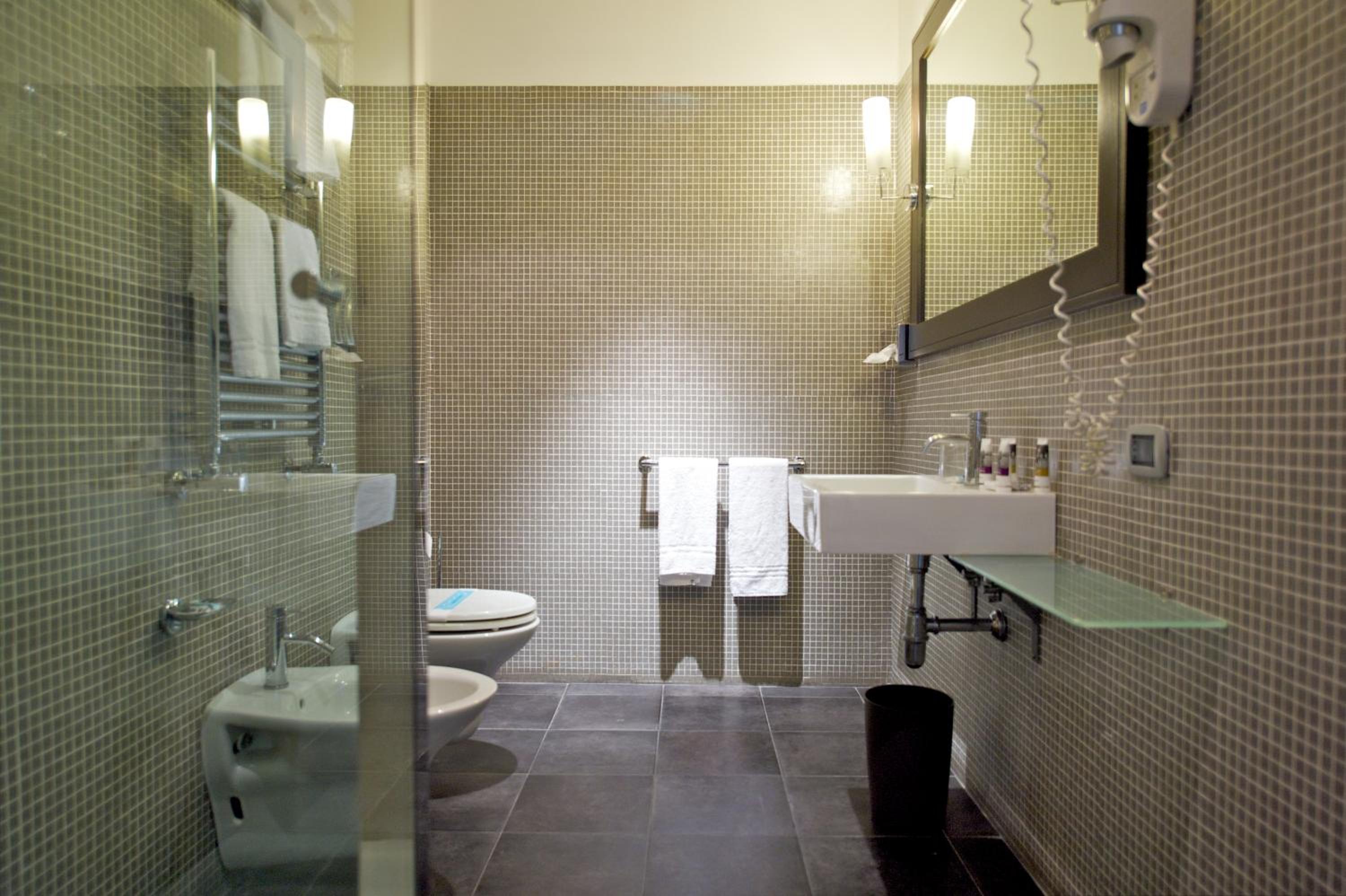 Standard Double Room - Photo 5
