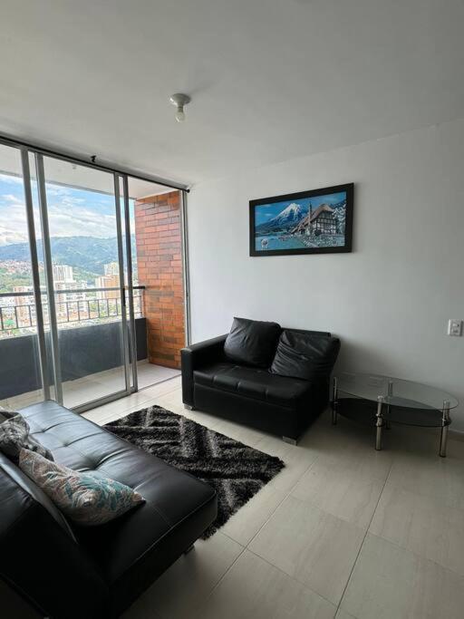 Three-Bedroom Apartment photo 1