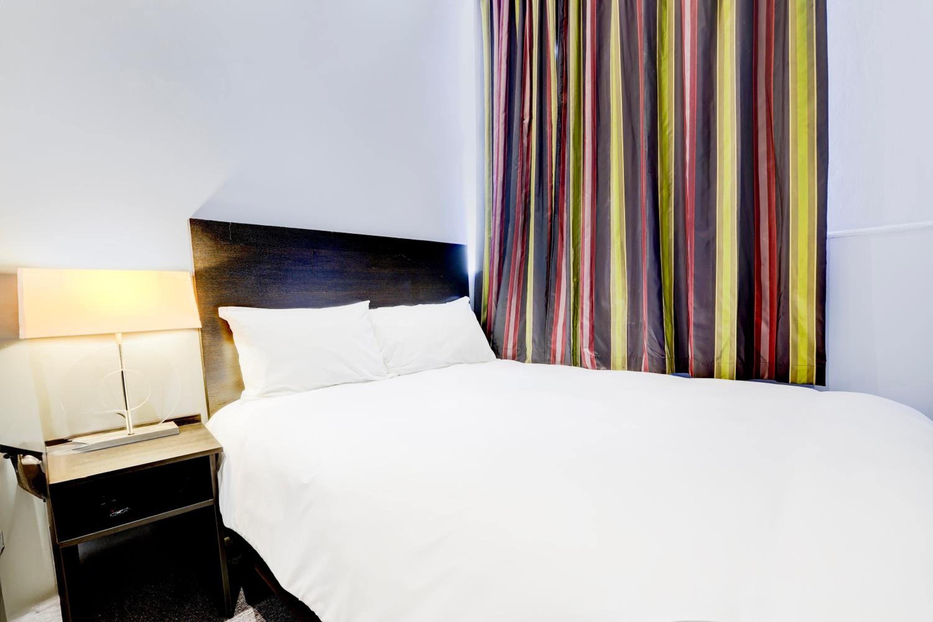 Standard Single Room with Shared Bathroom photo 3