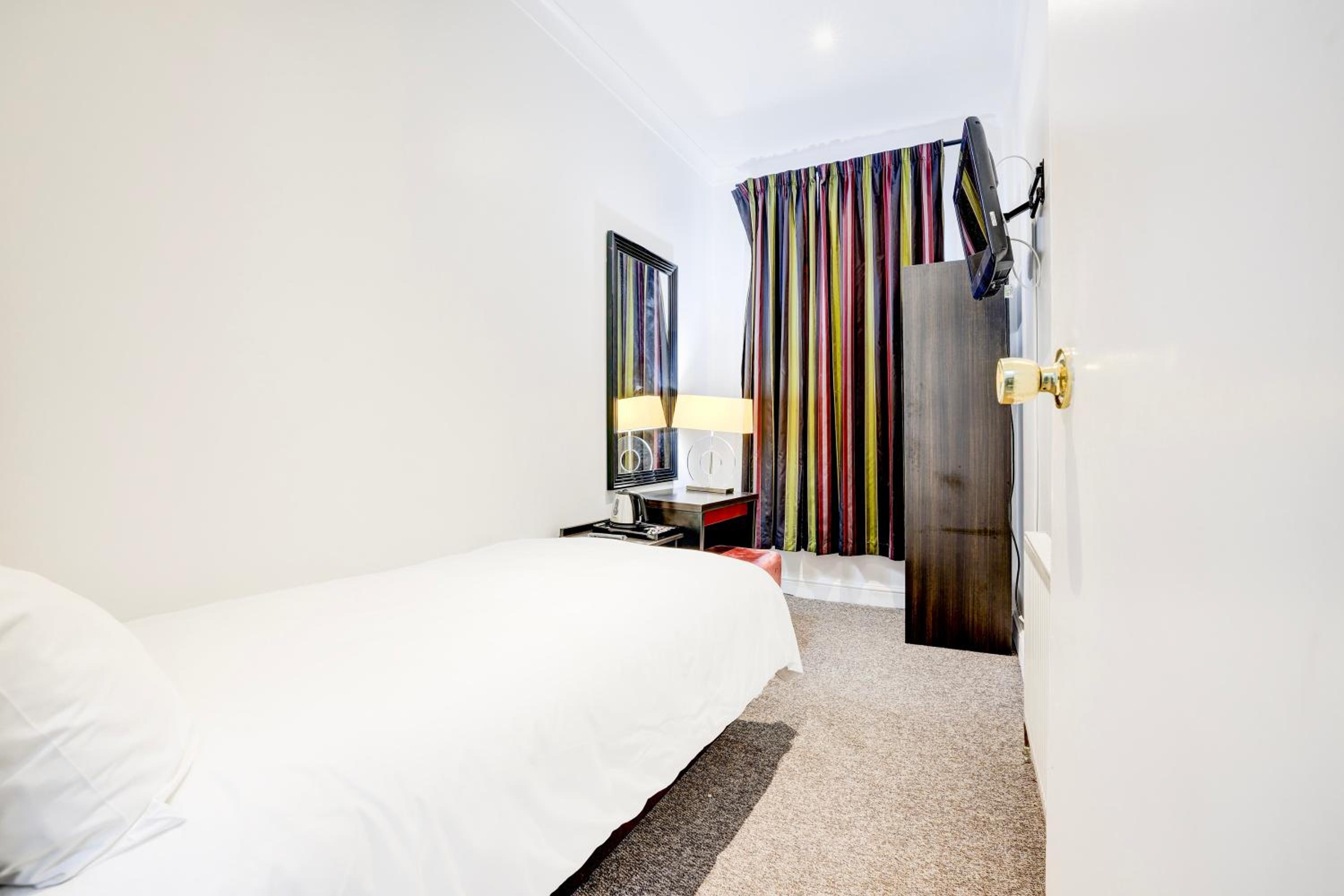 Superior Twin Room photo 2