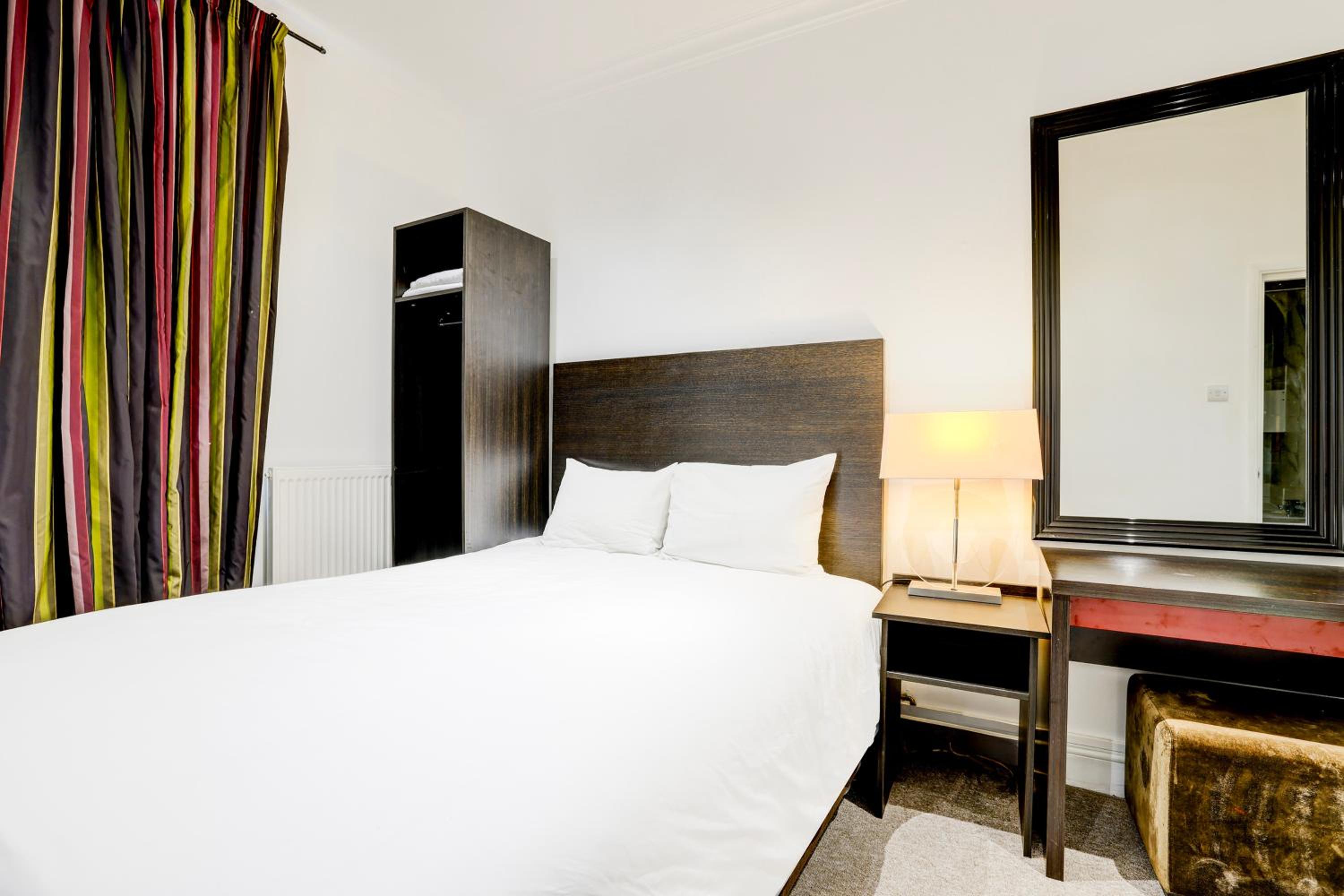 Standard Quadruple Room photo 2