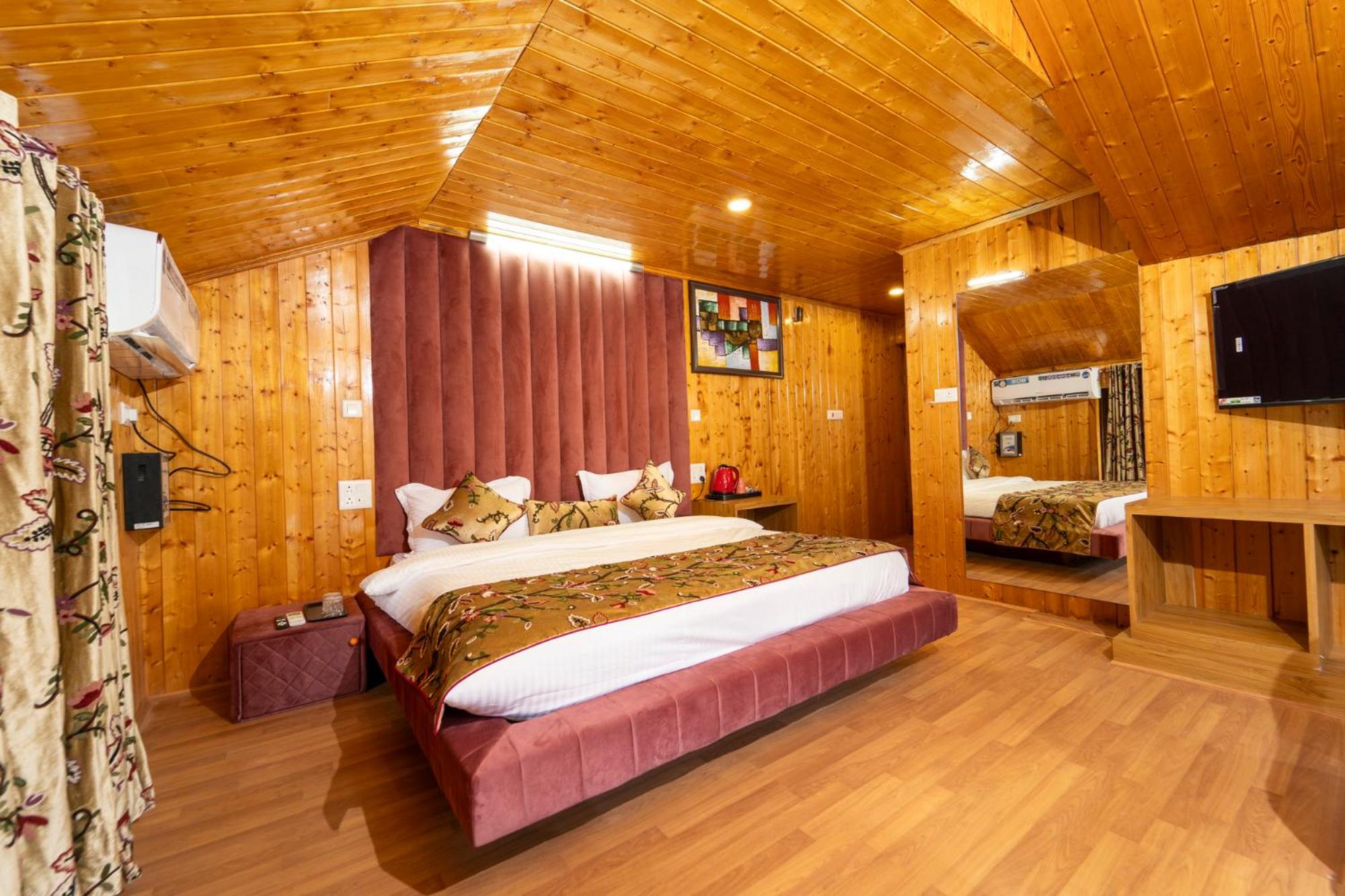 King Room With Mountain View photo 3