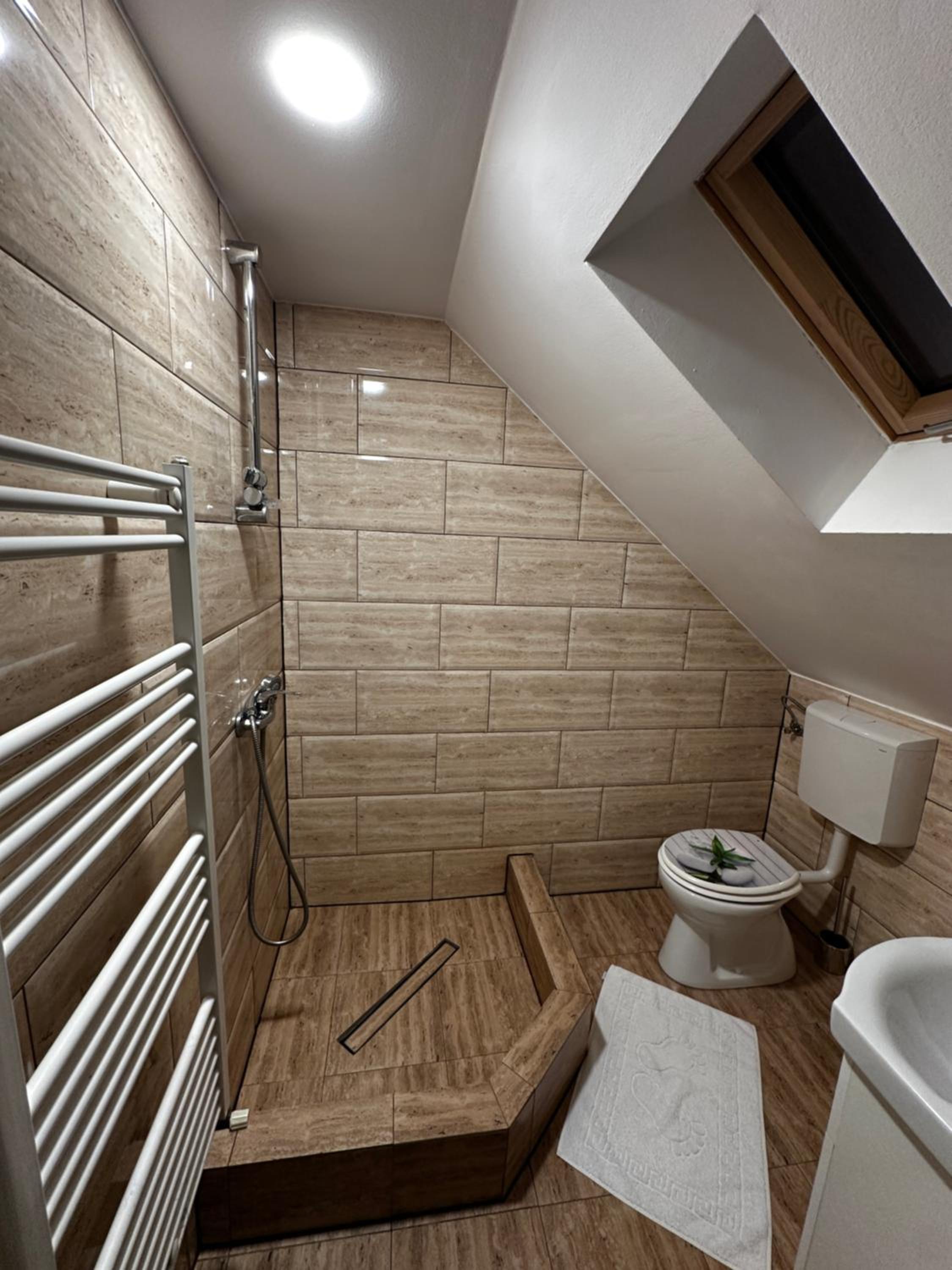 Triple Room with Private Bathroom photo 2