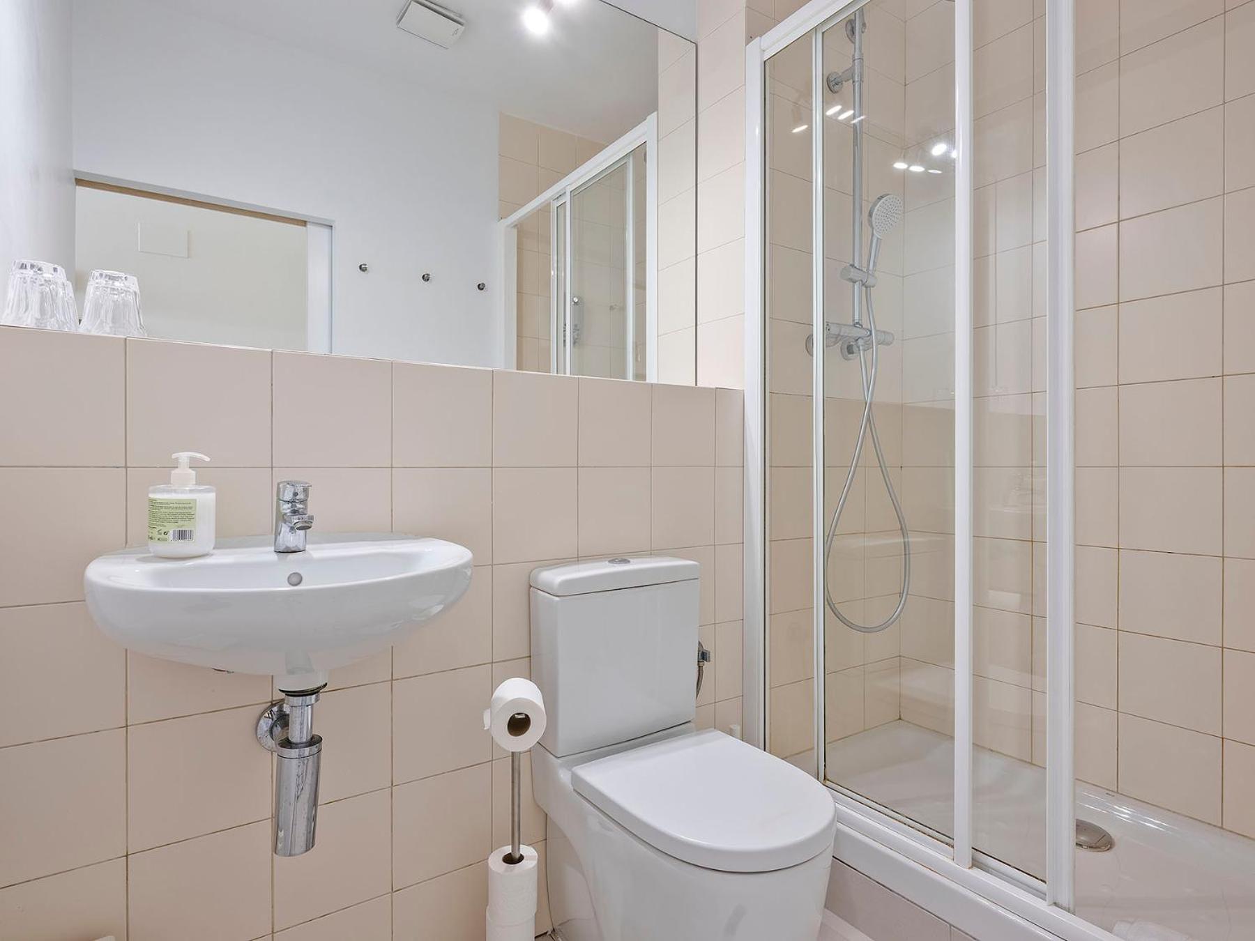 Superior Double Room with Courtyard View photo 3