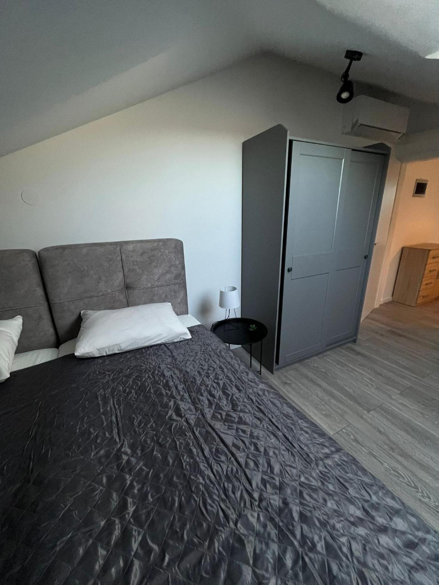 Three-Bedroom Apartment with Sea View photo 1