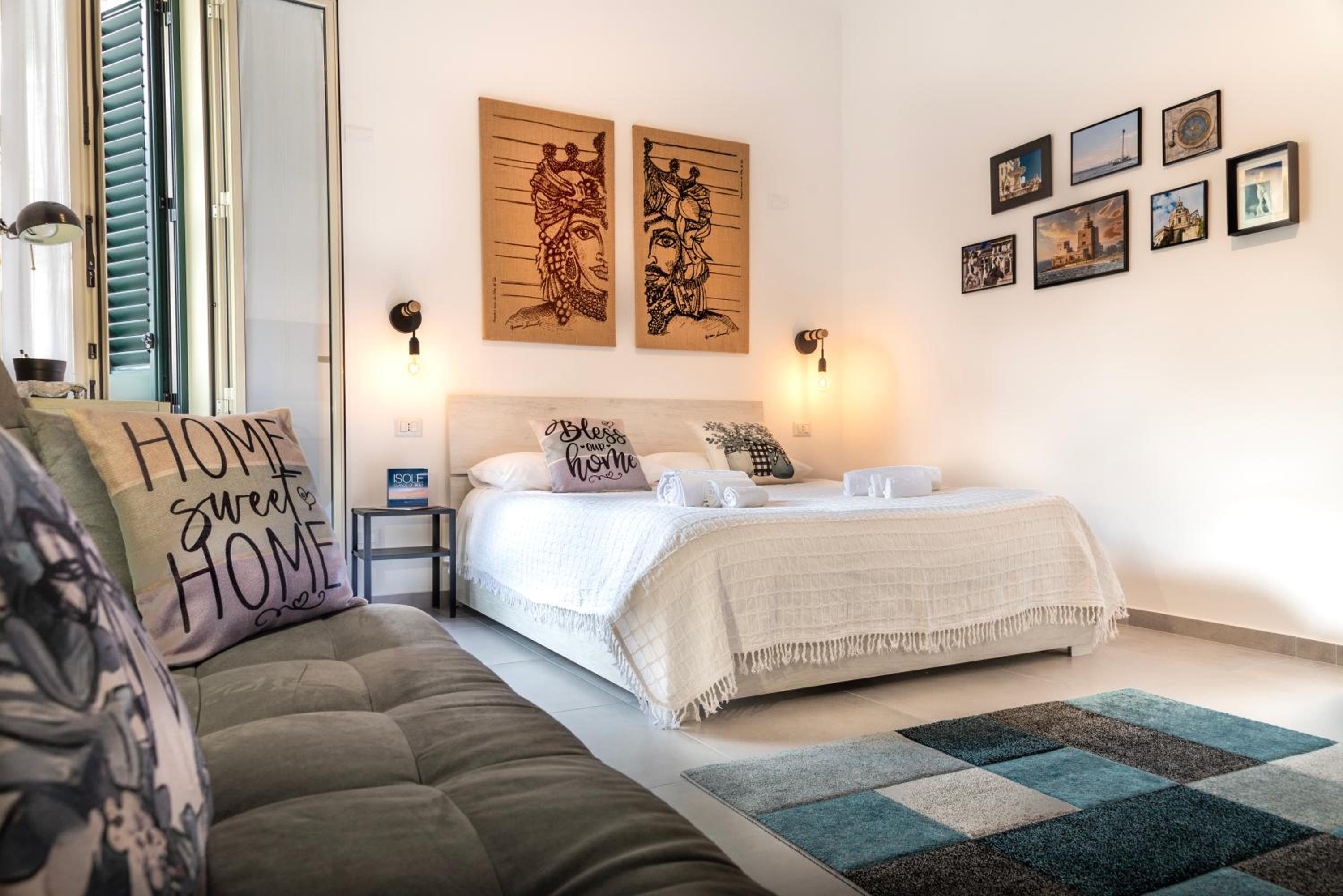 One-Bedroom Apartment photo 2