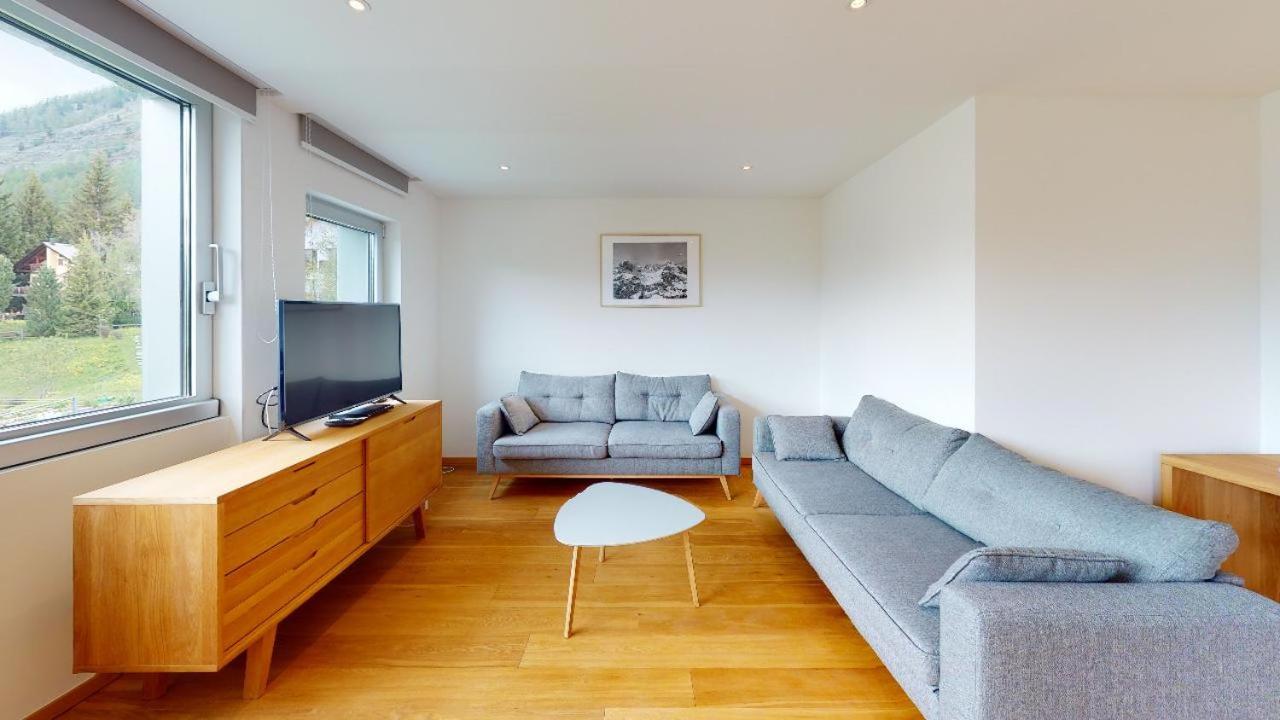 Apartment with Mountain View photo 2