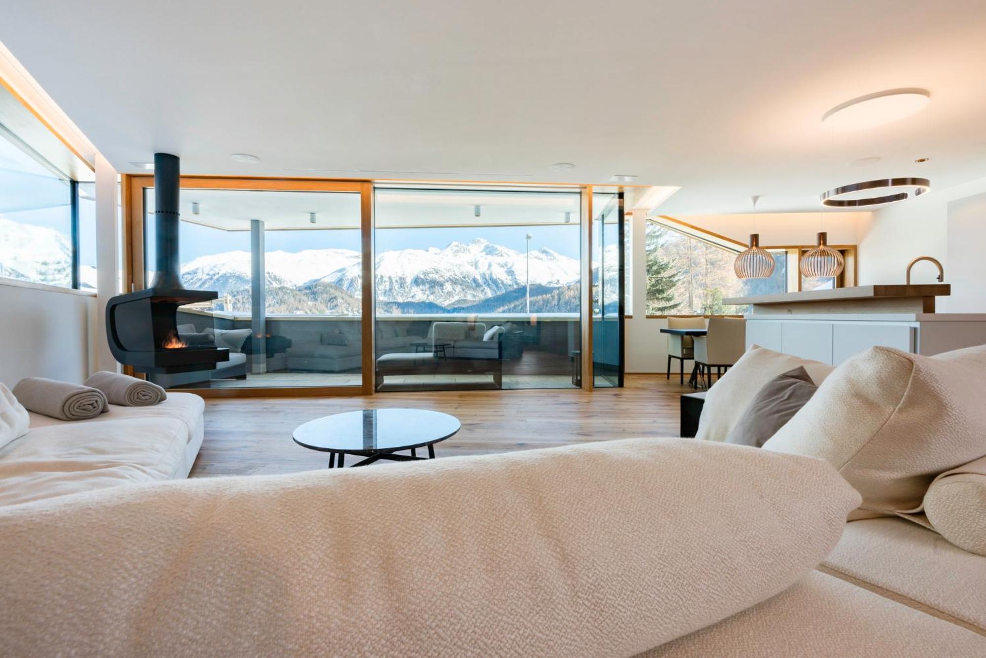 Apartment with Lake View photo 1