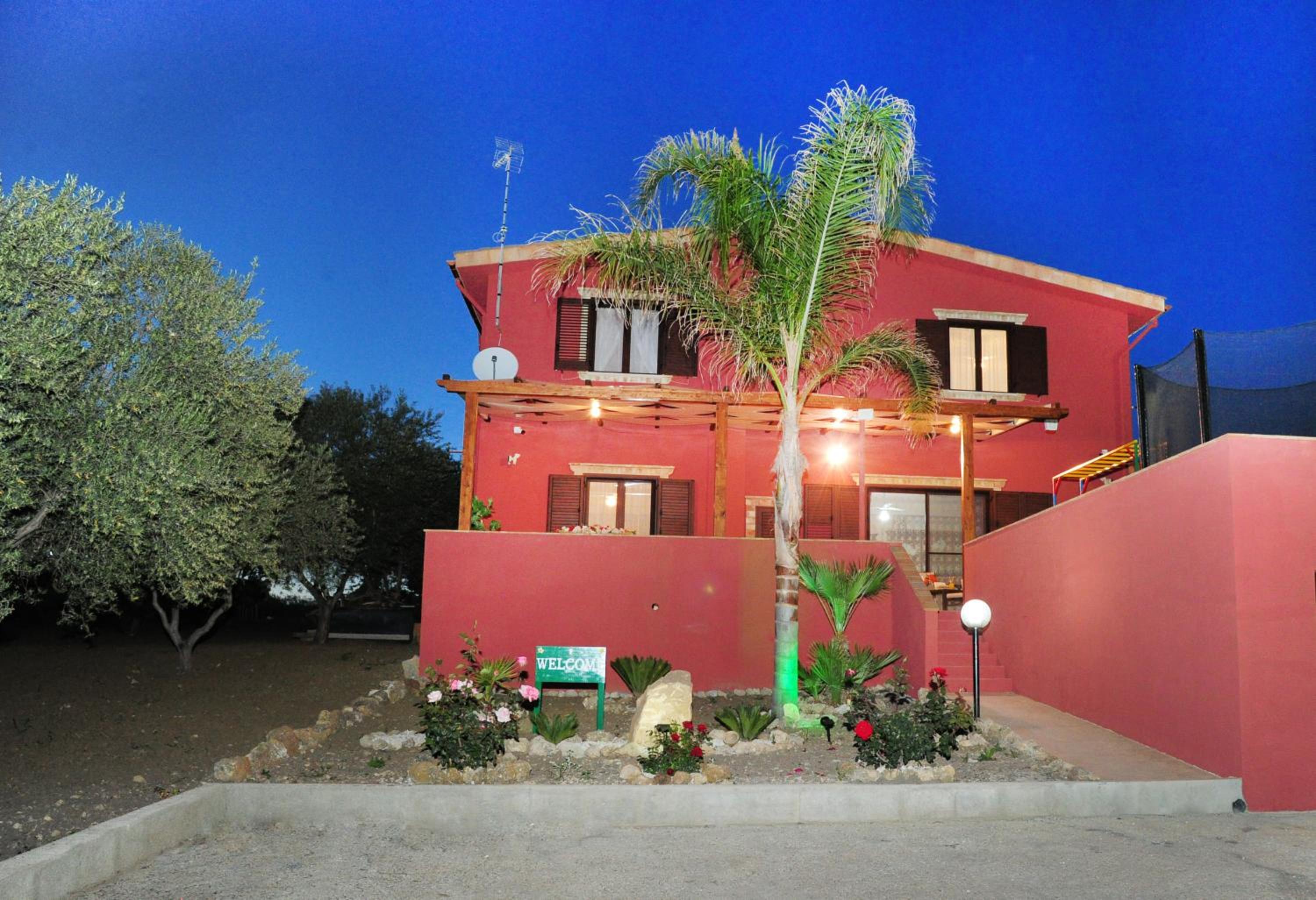 Villa With Private Pool photo 3