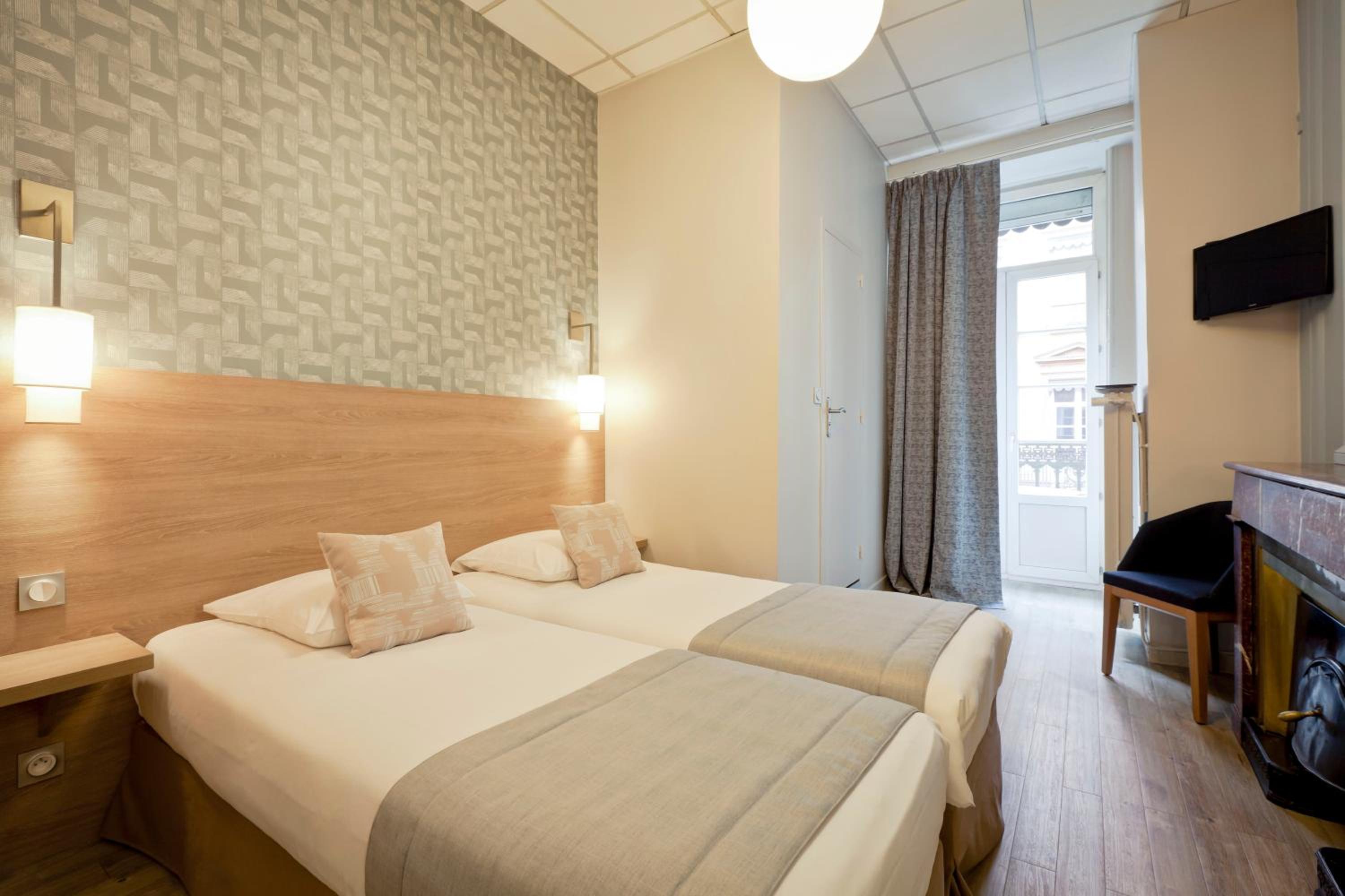 Double or Twin Room with Balcony